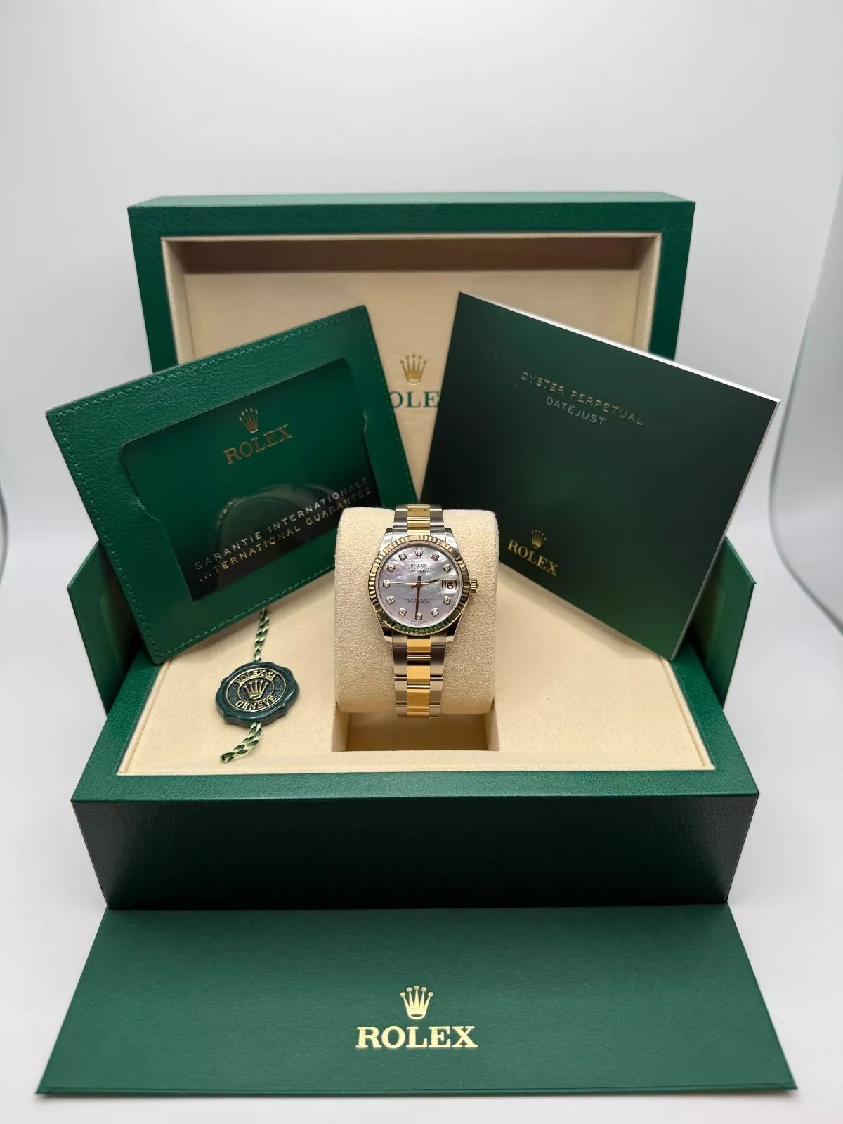 Rolex Datejust m278273-0027/0028 31mm White Mother-of-Pearl Dial Stainless Steel and Yellow Gold Oyster Watch - Image 8
