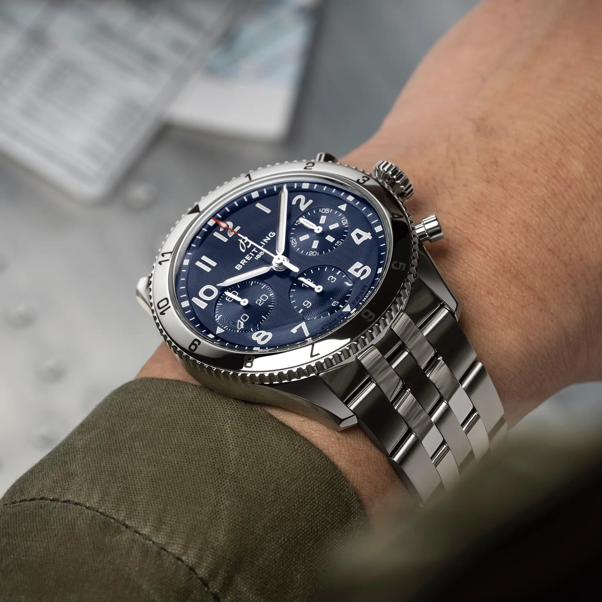 Breitling Classic AVI Chronograph 42mm A233801A1C1A1 - Image 5