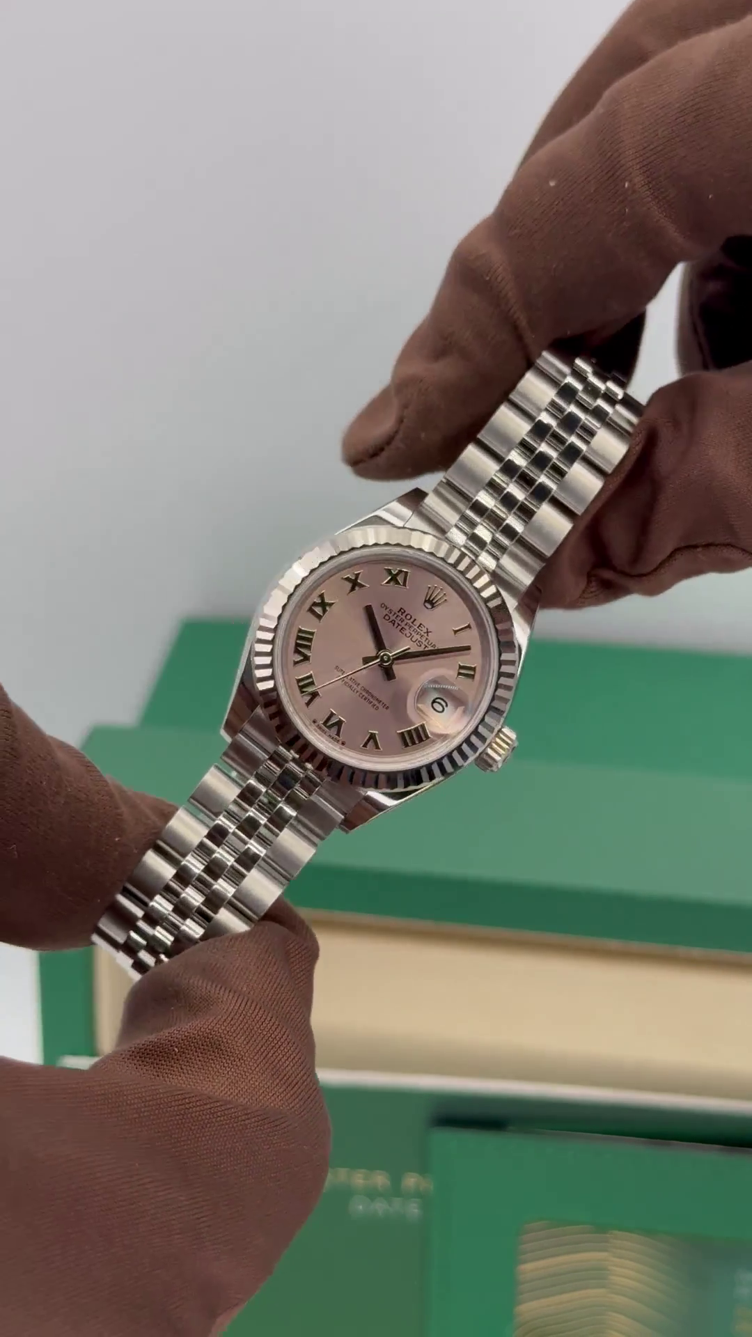 Rolex Lady-Datejust 28mm 279174 Pink Roman Dial Oyster Bracelet - Image 15
