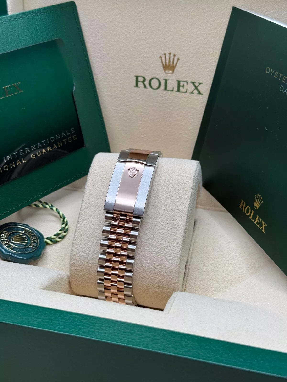 Rolex Datejust 36mm 126281 Silver Palm Motif Diamond Dial Oyster Bracelet - Image 8