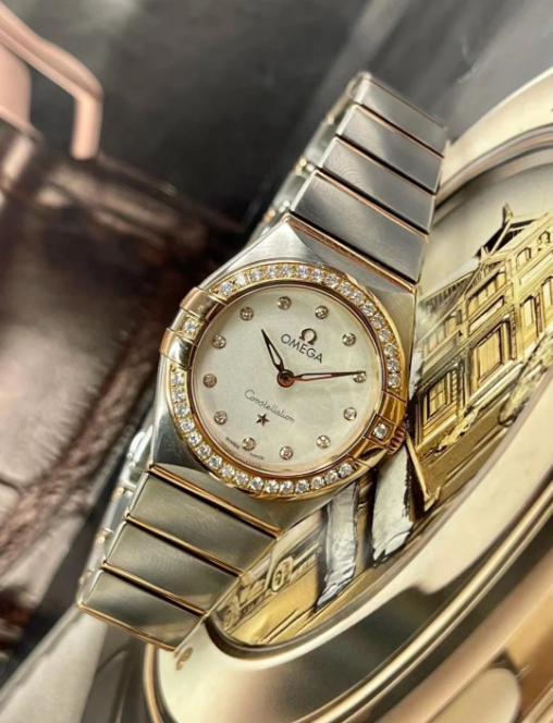 Omega Constellation Ladies' Selection 25mm steel �?yellow gold on steel �?yellow gold 131.25.25.60.55.002 - Image 5