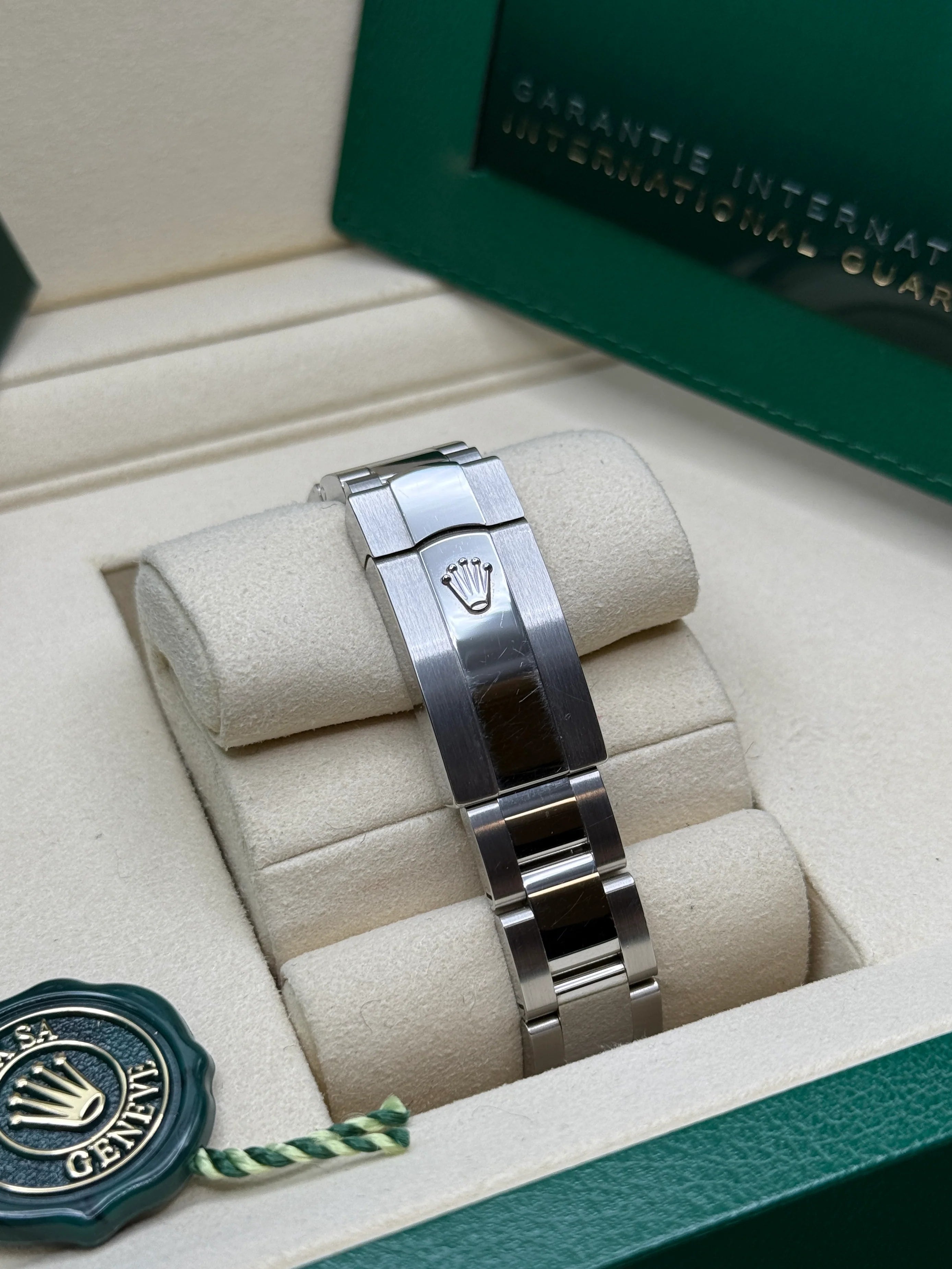 Rolex Datejust m278240-0005/0006 31mm Silver Index Domed Bezel Oyster Oystersteel - Image 9