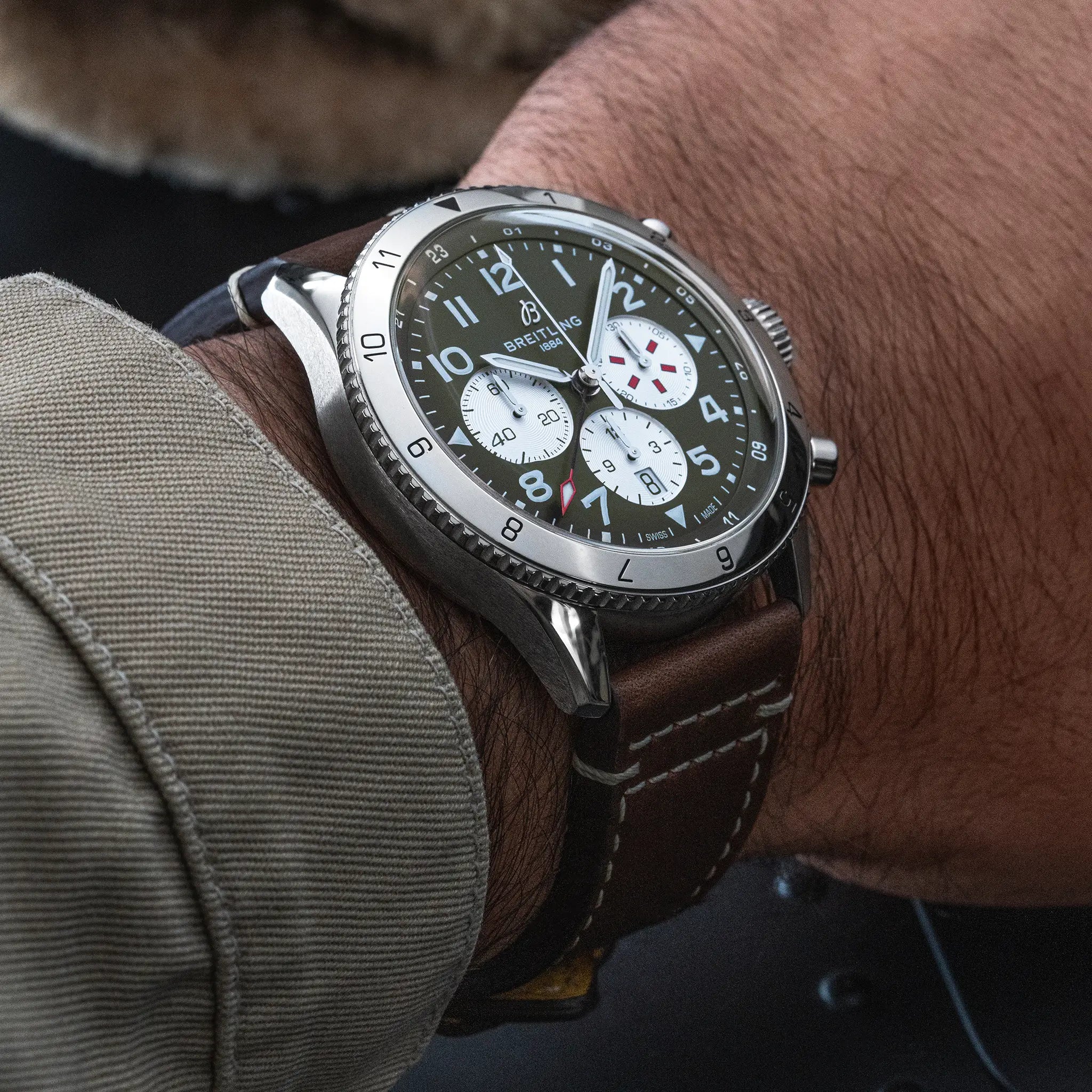 Breitling Aviator Super Avi B04 Curtiss Warhawk 46mm AB04452A1L1X1 - Image 4