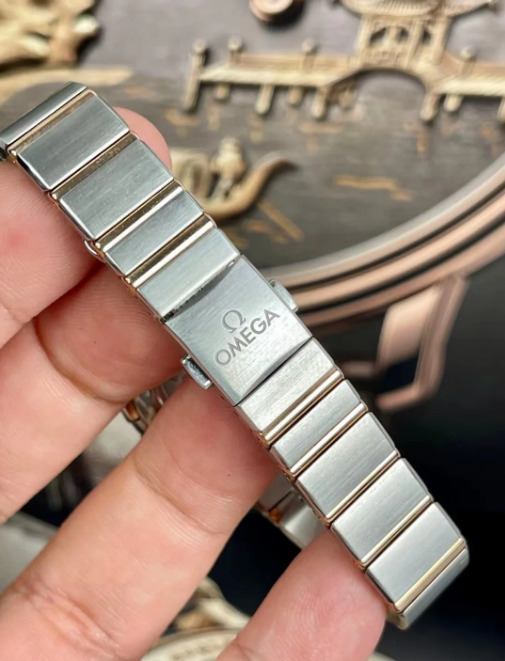 Omega Constellation Ladies' Selection 25mm steel �?yellow gold on steel �?yellow gold 131.25.25.60.55.002 - Image 6