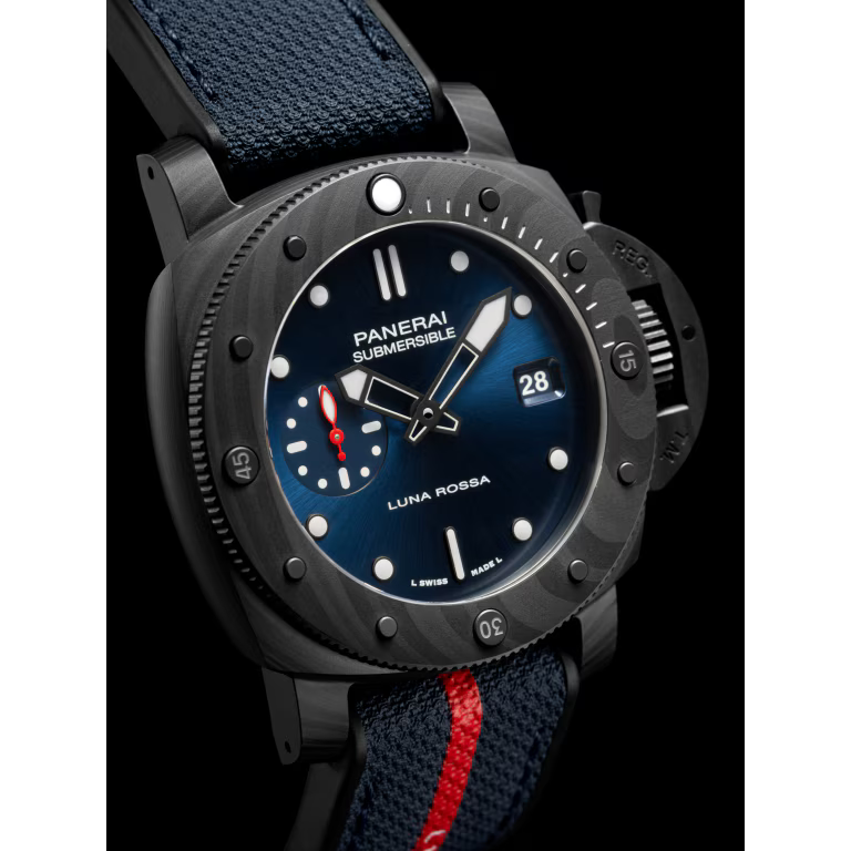 Panerai Submersible Luna Rossa Carbotech�?42mm PAM01563 - Image 3