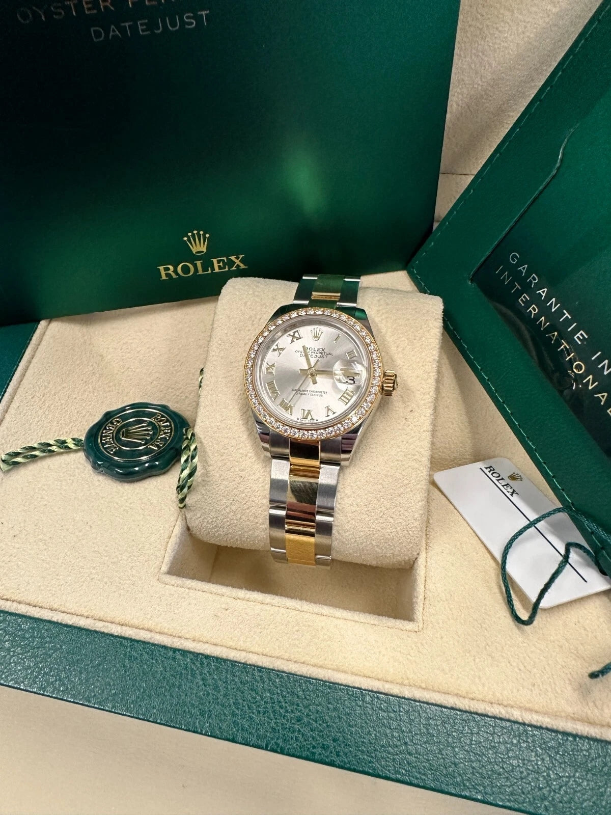 Rolex Lady-Datejust 28mm 279383RBR Silver Roman Dial Yellow Rolesor Oyster Bracelet - Image 8