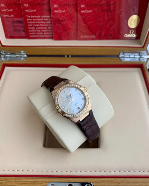 Omega Constellation Ladies' Selection 29mm yellow gold on leather strap 131.58.29.20.55.001 - Image 4