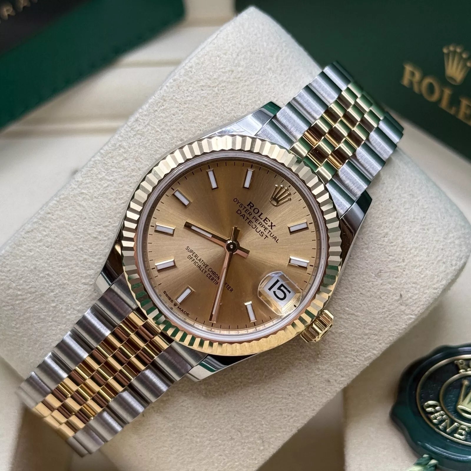 Rolex Datejust m278273-0013/0014 31mm Champagne Dial Stainless Steel and Yellow Gold Oyster Watch - Image 10