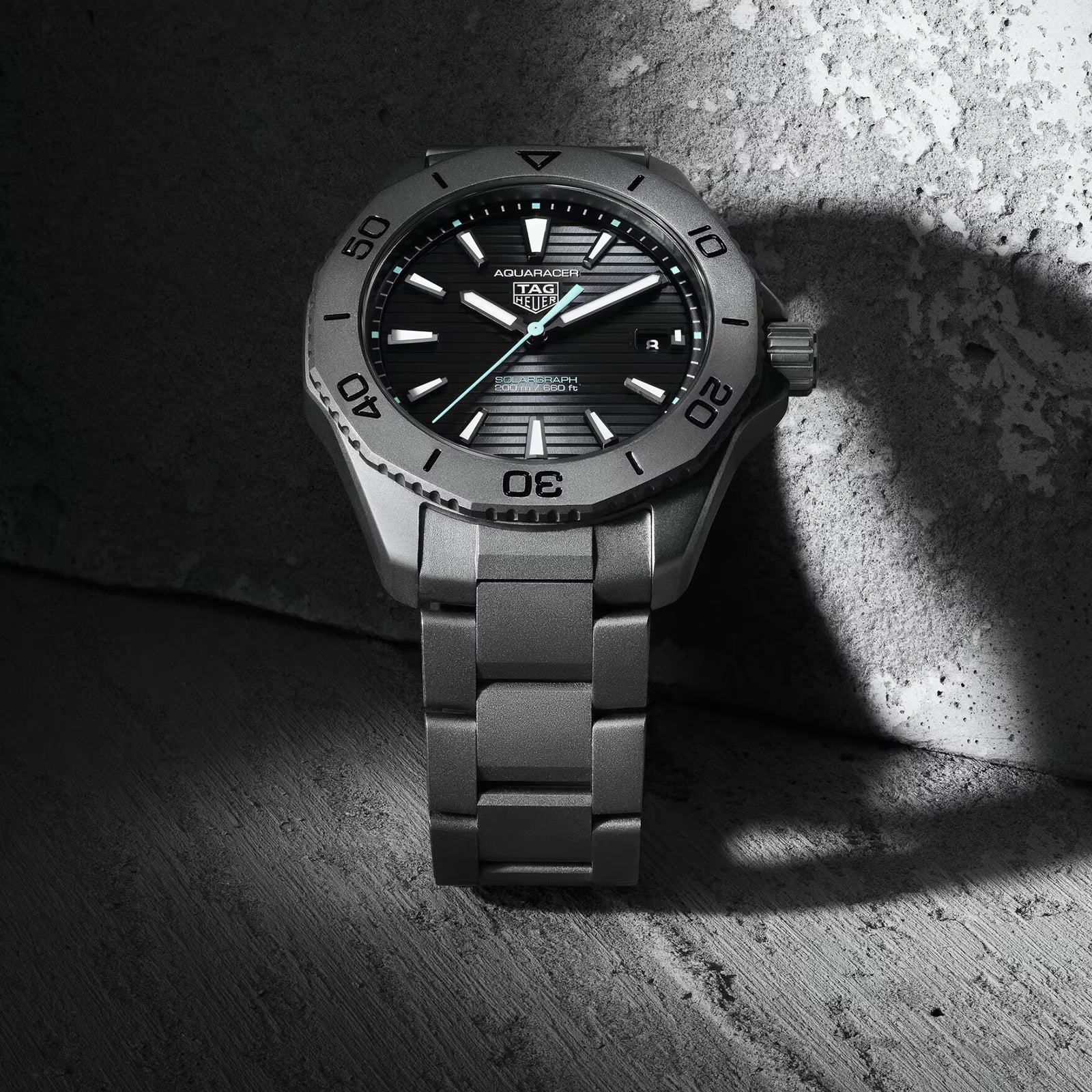 TAG Heuer Aquaracer Professional 200 Solargraph 40mm Mens Watch Titanium WBP1180.BF0000 - Image 8