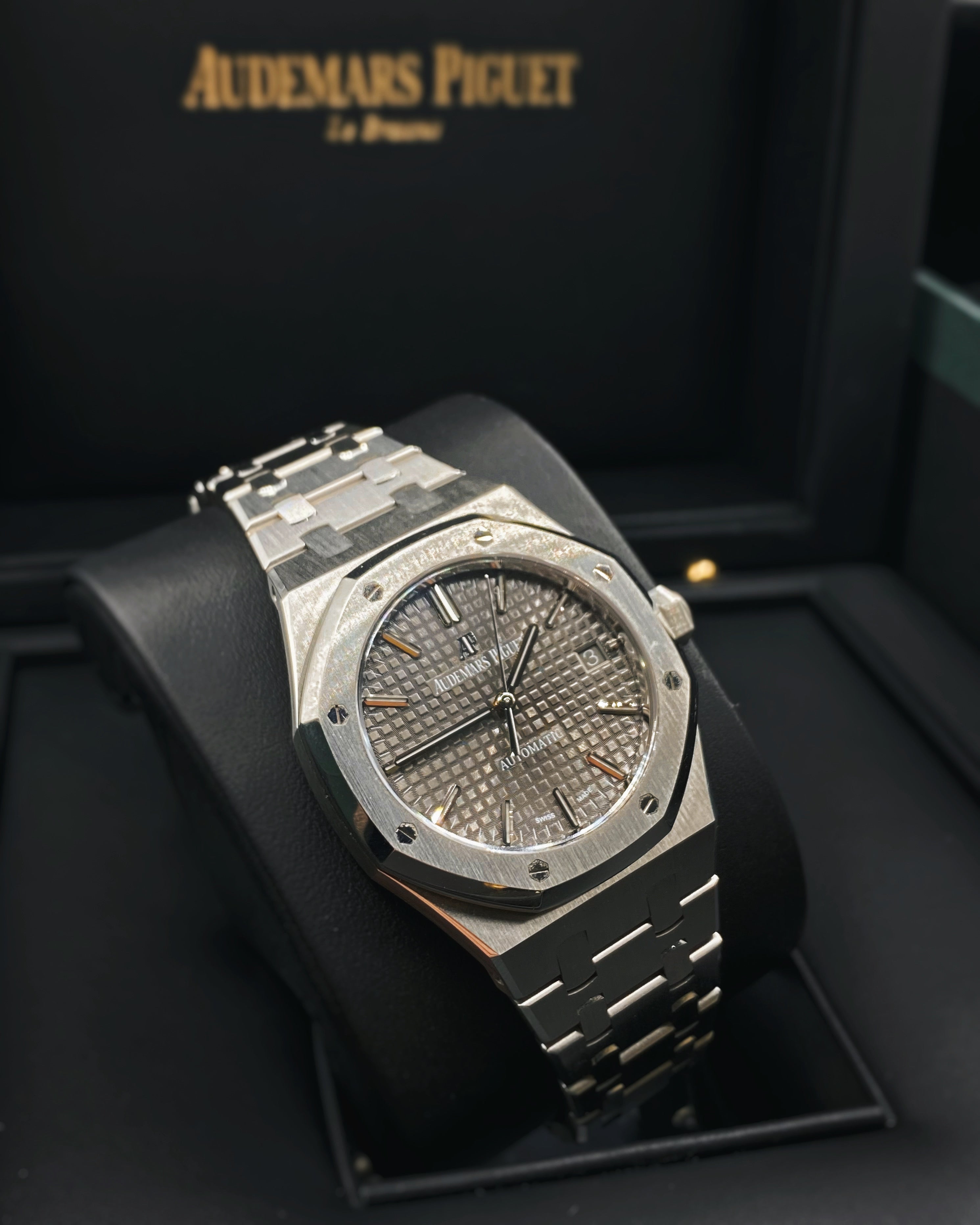 Audemars Piguet Royal Oak Selfwinding, Grey dial, 37mm, Stainless steel, 15450ST.OO.1256ST.02 - Image 2