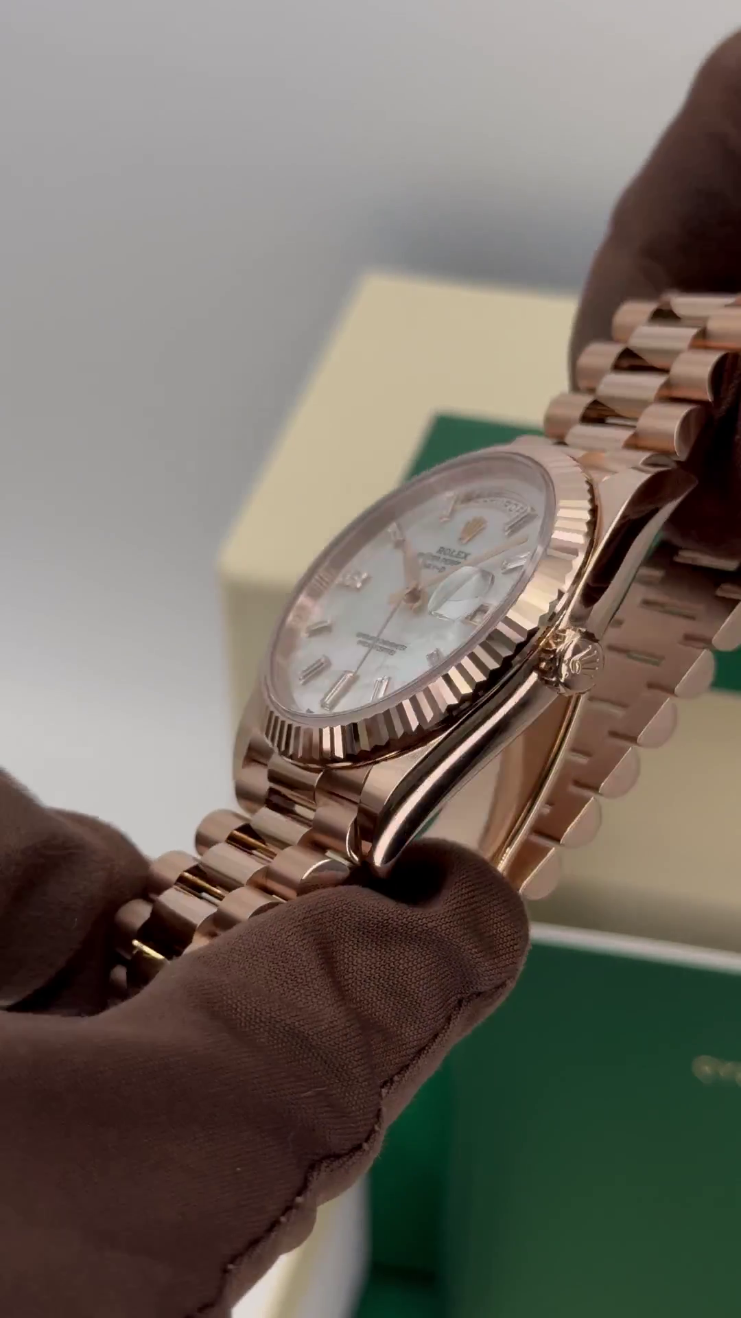 Rolex Day-Date President 40mm Everose Gold Mother of Pearl Diamond Baguette Dial - 228235 - Image 8