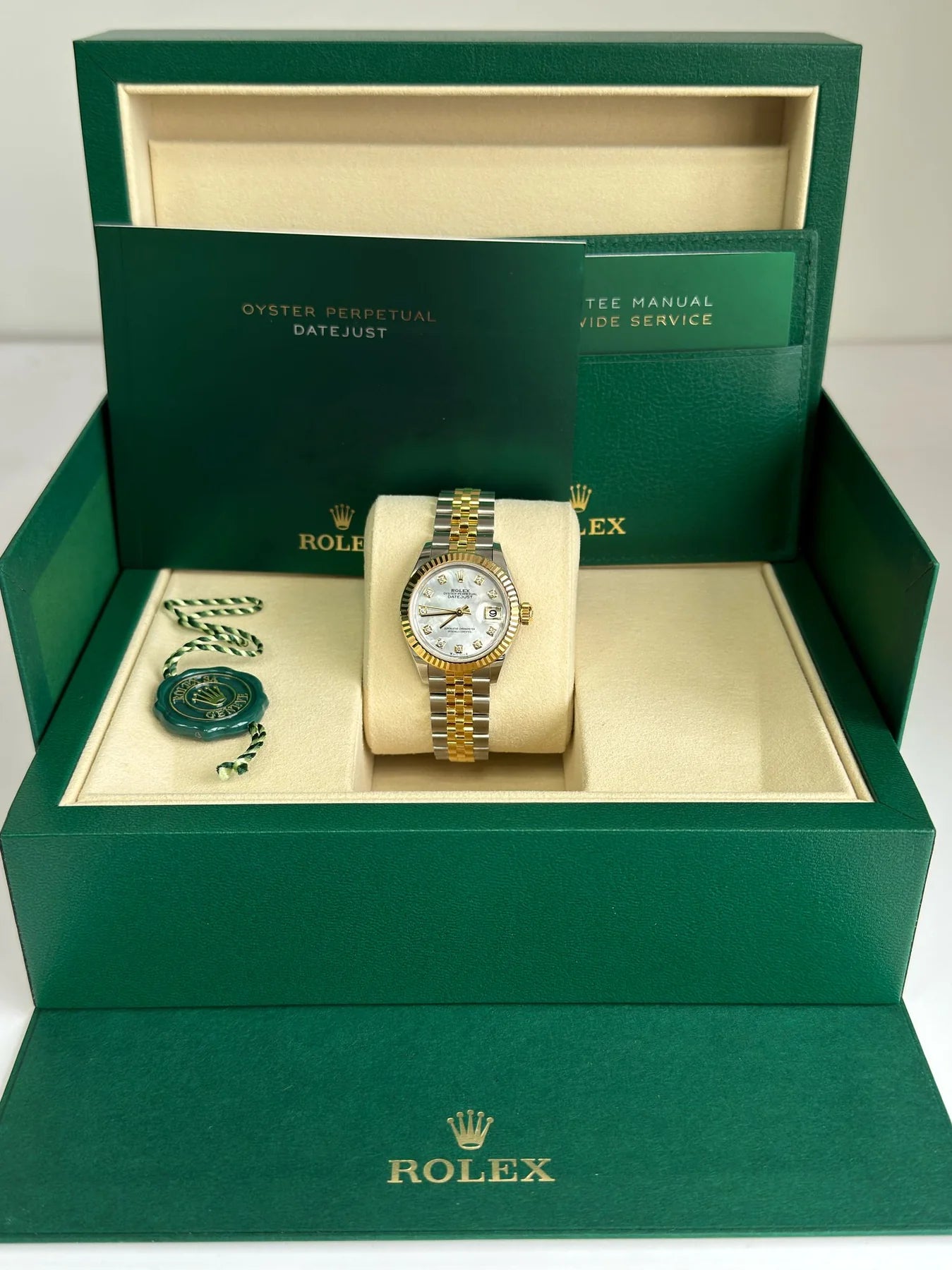 Rolex Datejust m278273-0027/0028 31mm White Mother-of-Pearl Dial Stainless Steel and Yellow Gold Oyster Watch - Image 17