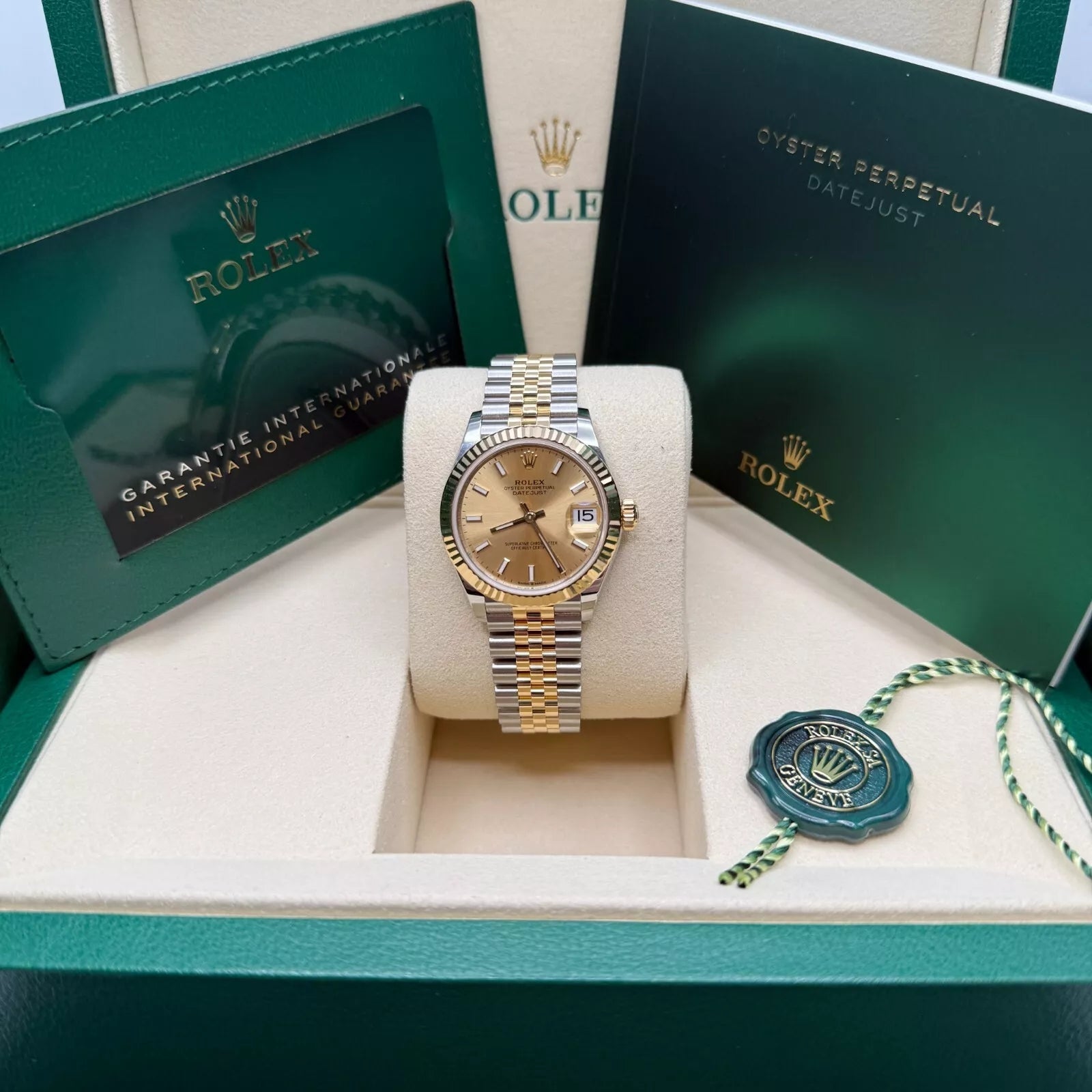 Rolex Datejust m278273-0013/0014 31mm Champagne Dial Stainless Steel and Yellow Gold Oyster Watch - Image 12