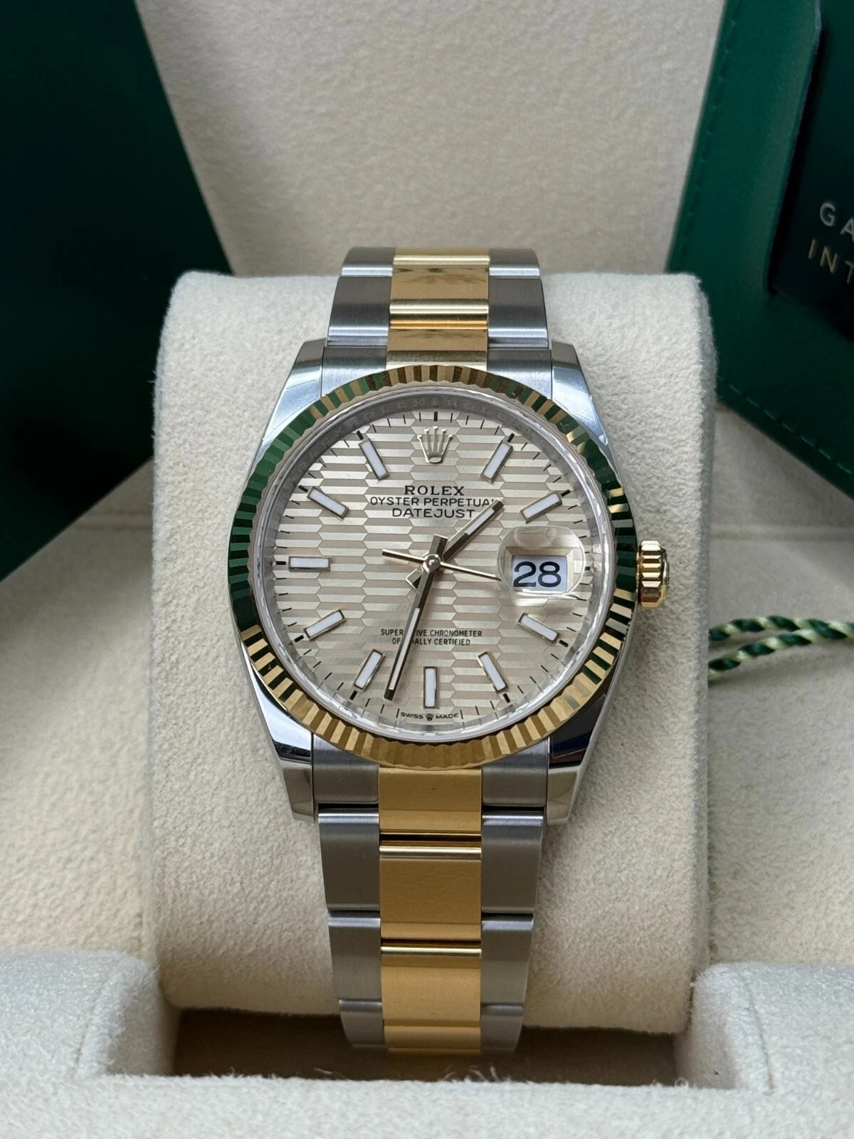 Rolex Datejust 36mm 126233 Golden Fluted Motif 36mm Dial Oyster Bracelet - Image 6