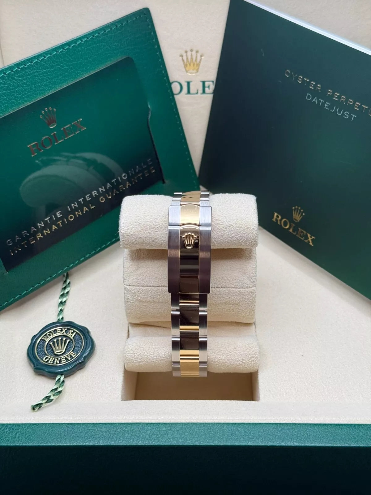 Rolex Datejust m278273-0027/0028 31mm White Mother-of-Pearl Dial Stainless Steel and Yellow Gold Oyster Watch - Image 6