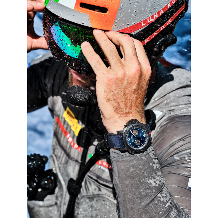 Panerai Luminor Chrono Carbotech�?Luna Rossa Experience 44mm PAM01519 - Image 6