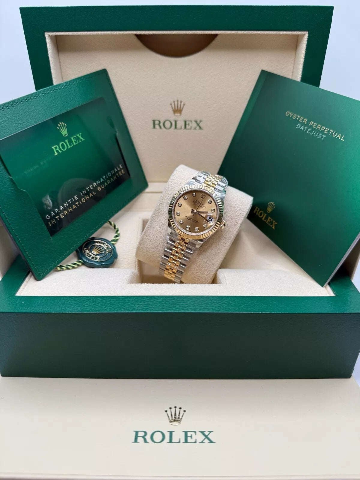 Rolex Datejust m278273-0025/0026 31mm Champagne Dial Stainless Steel and Yellow Gold Oyster Watch - Image 8