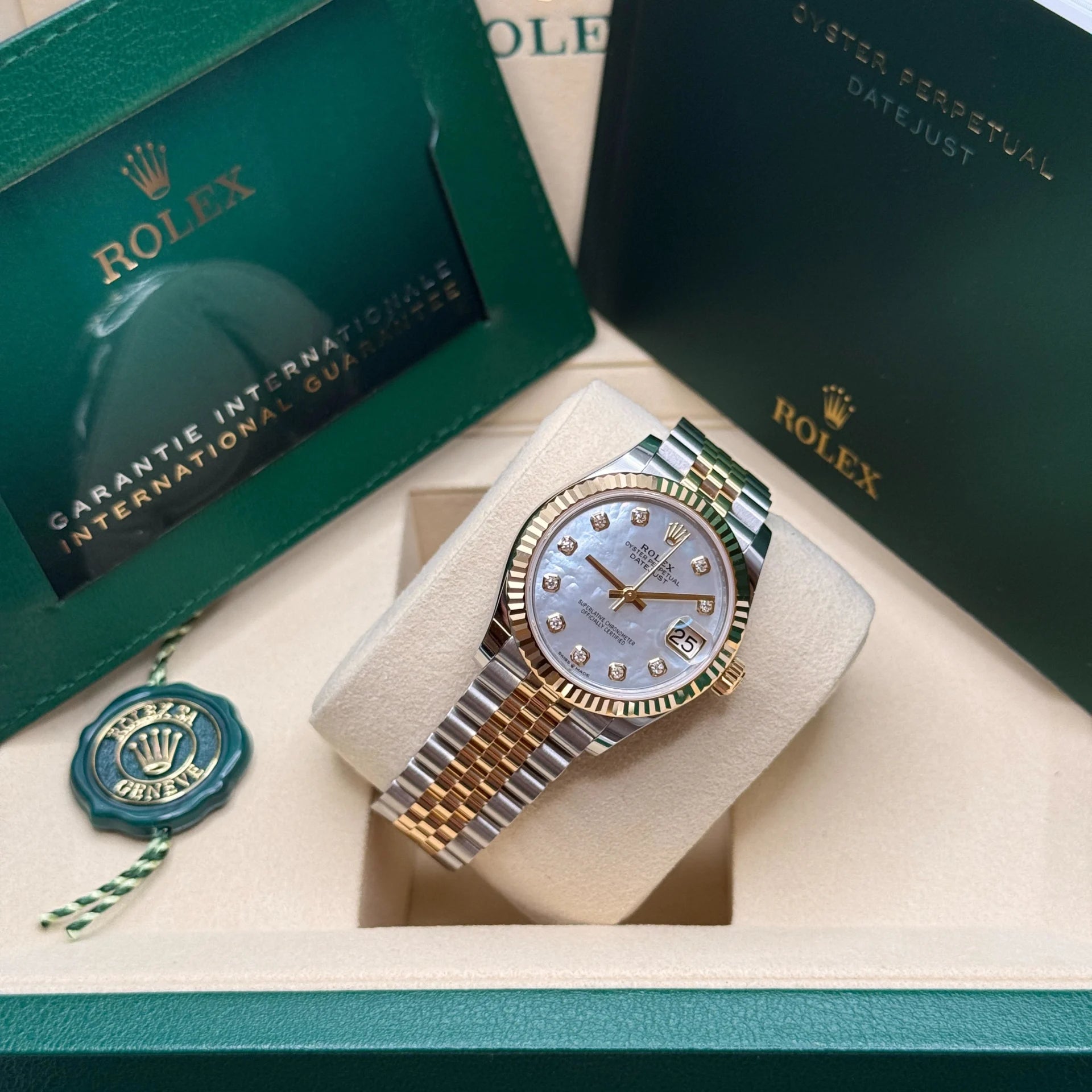 Rolex Datejust m278273-0027/0028 31mm White Mother-of-Pearl Dial Stainless Steel and Yellow Gold Oyster Watch - Image 16