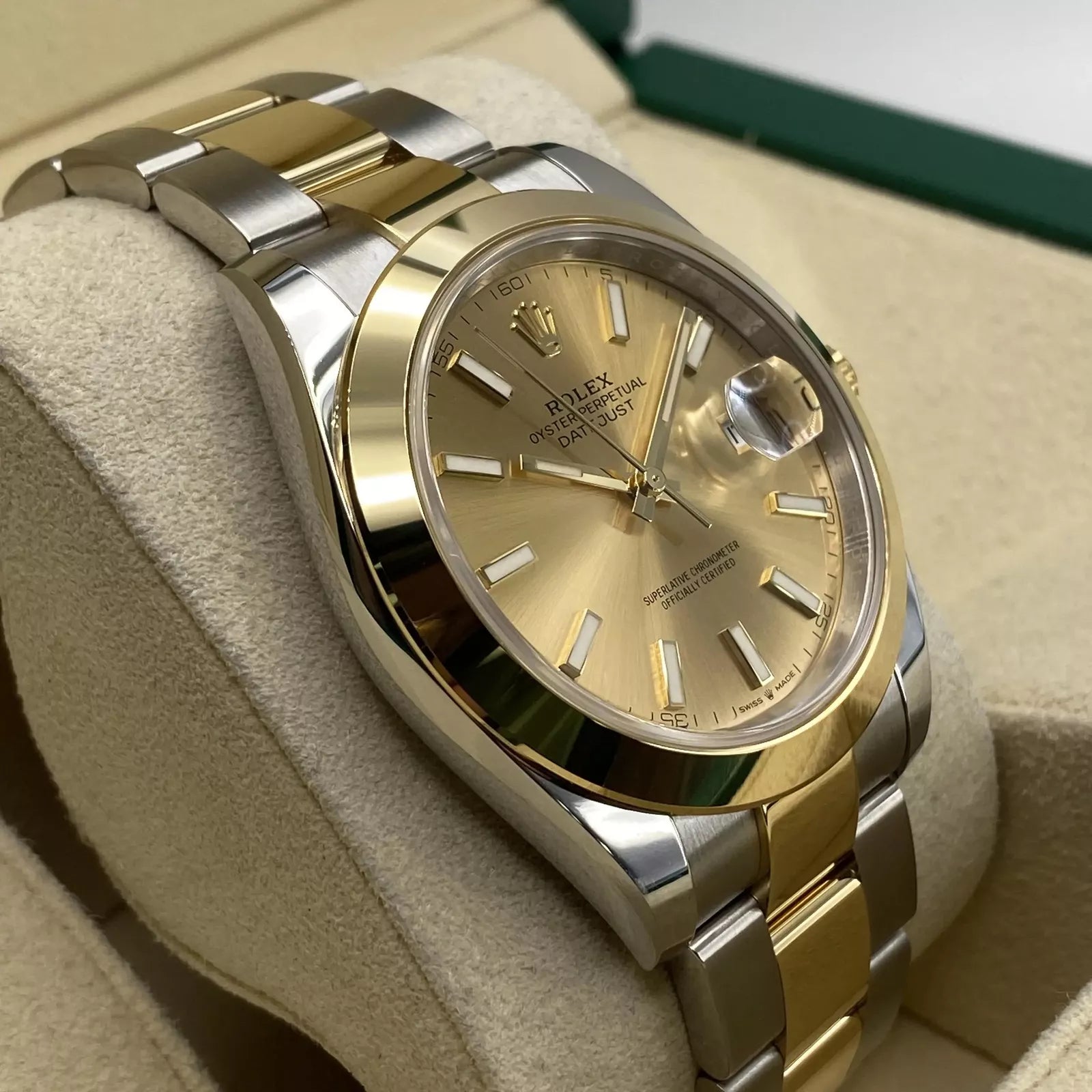 Rolex Datejust 41mm 126303 Champagne Index Oyster Steel and Yellow Gold Mens Watch - Image 4
