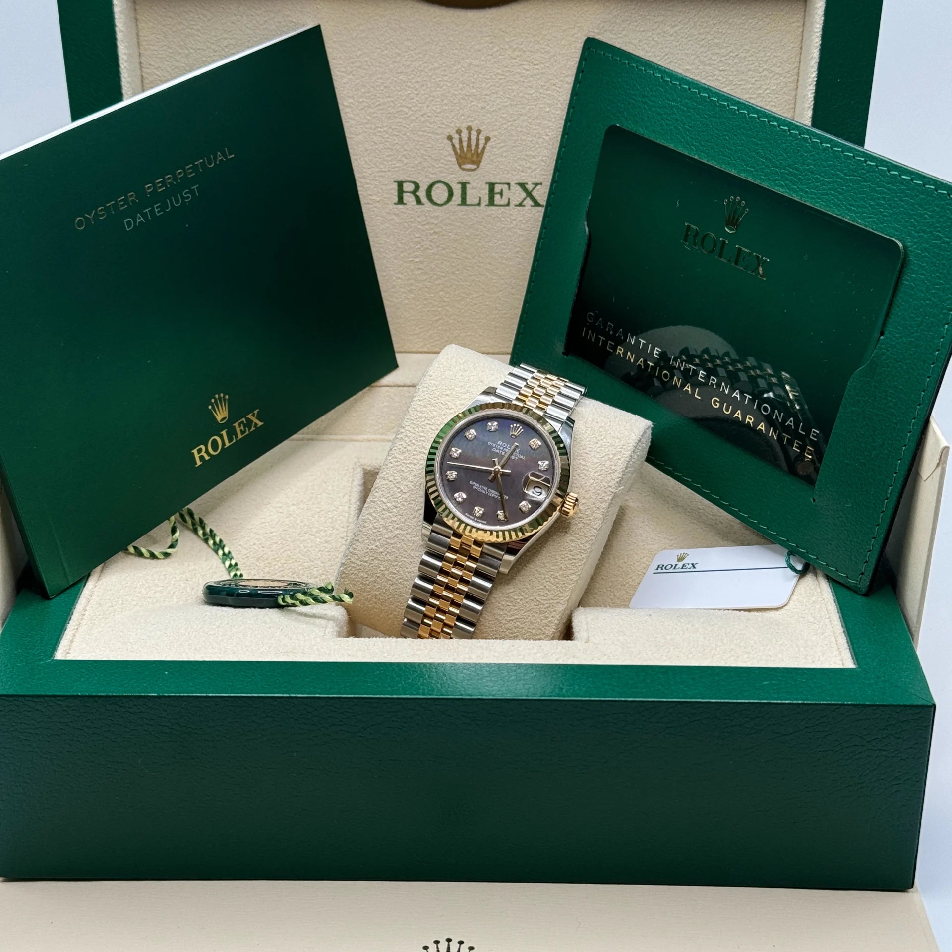 Rolex Datejust m278273-0023/0024 31mm Black Mother-of-Pearl Dial Stainless Steel and Yellow Gold Oyster Watch - Image 7