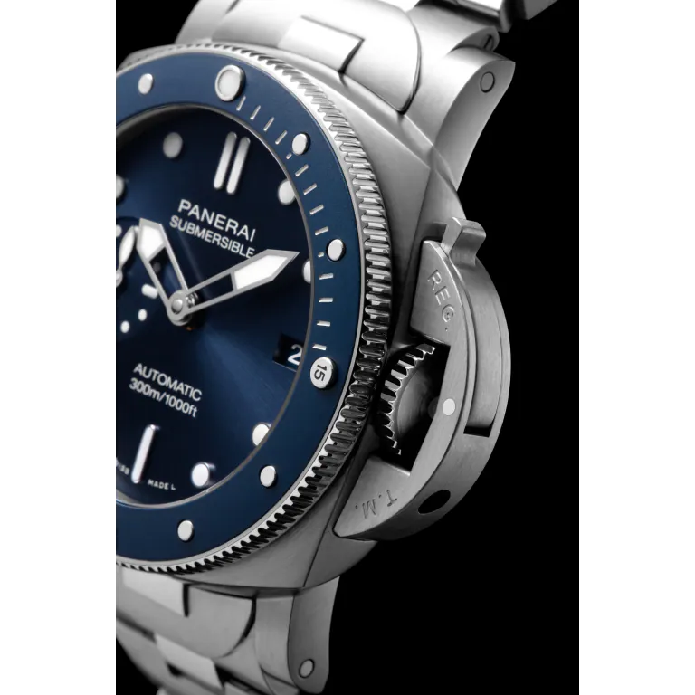 Panerai Submersible 42mm PAM02068 - Image 4
