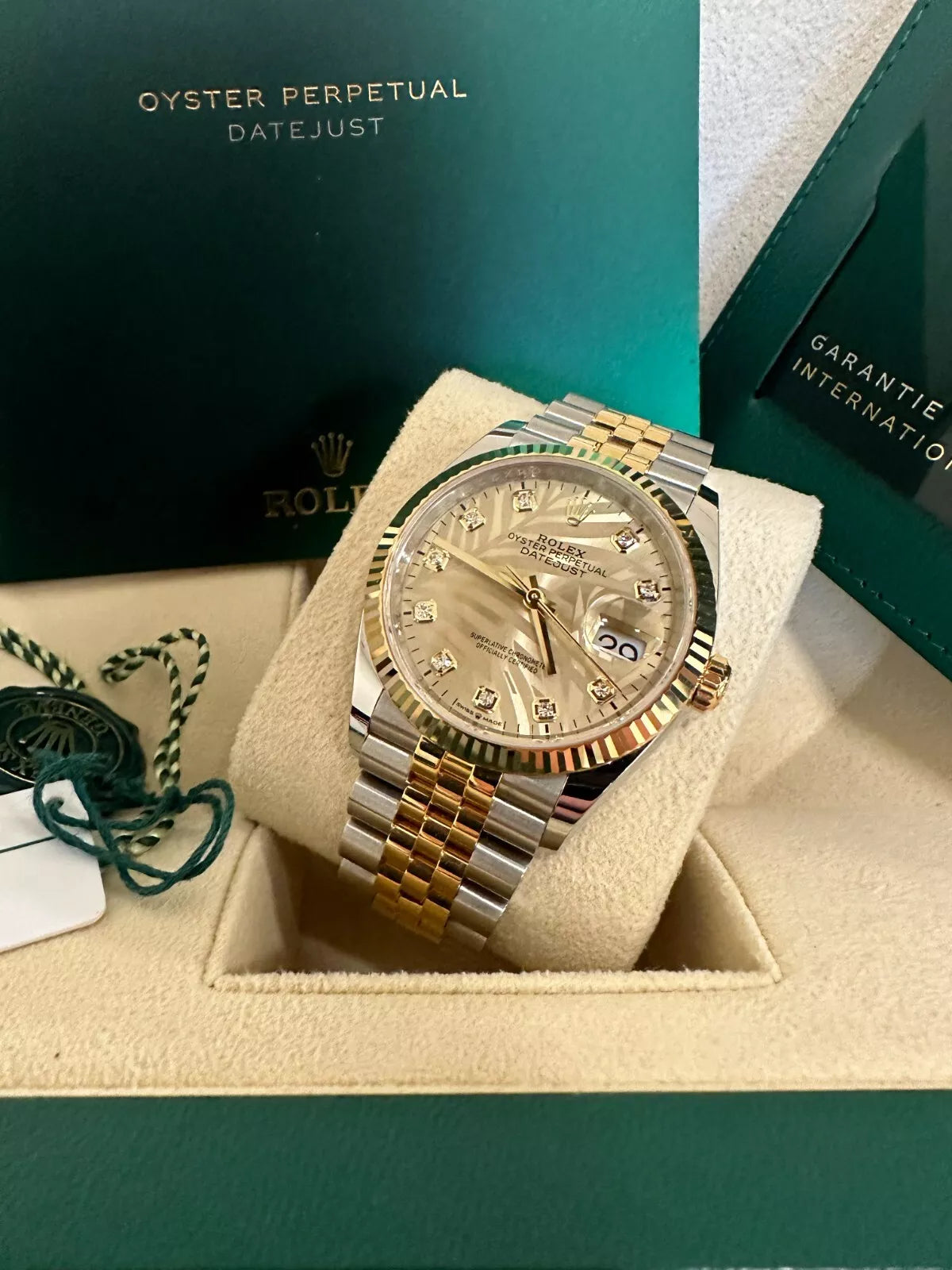 Rolex Datejust 36mm 126233 Champagne Palm Motif Diamond Dial and Jubilee Bracelet Watch - Image 5