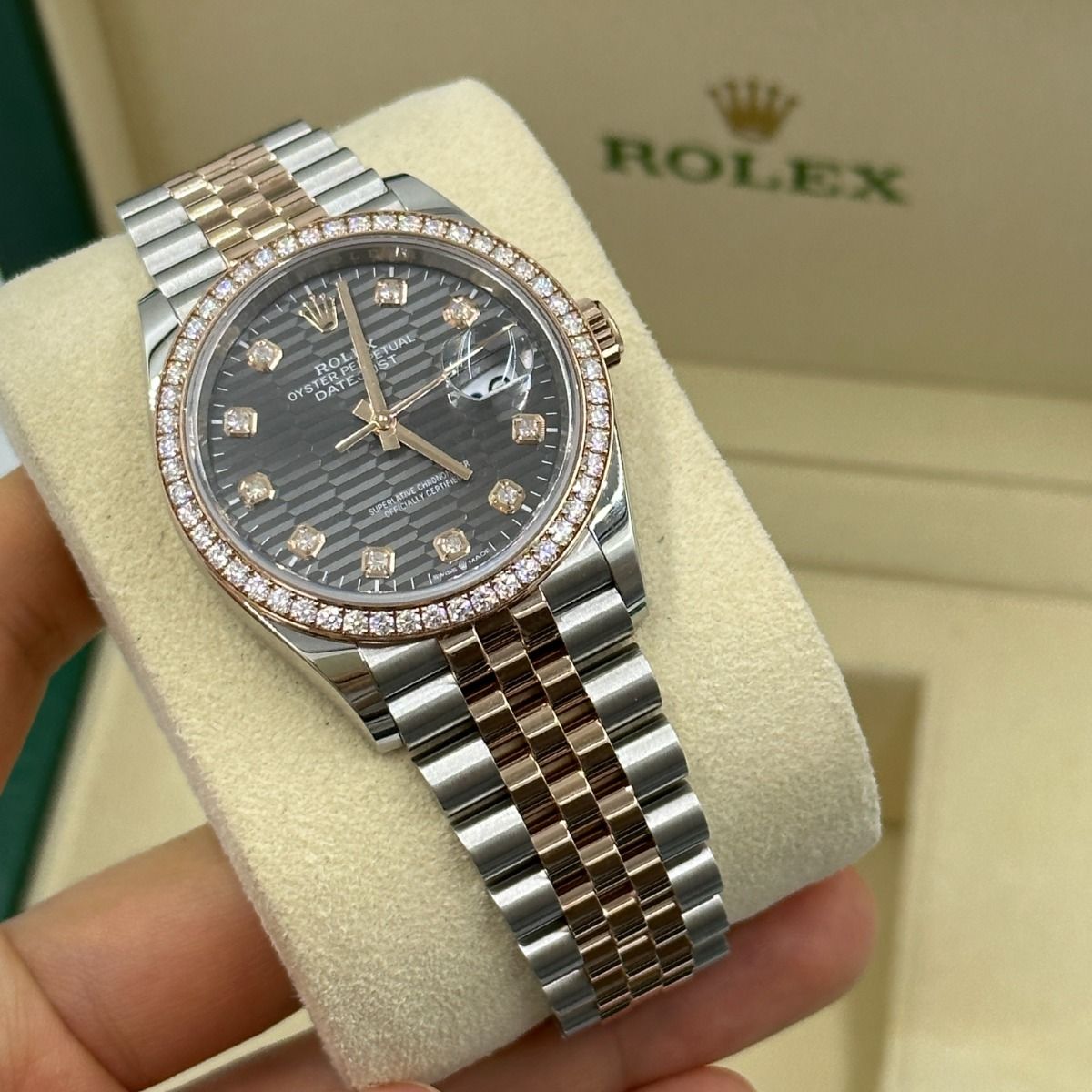 Rolex Datejust 36mm 126281 Slate Fluted Motif Diamond Dial Diamond Bezel and Oyster Bracelet - Image 5