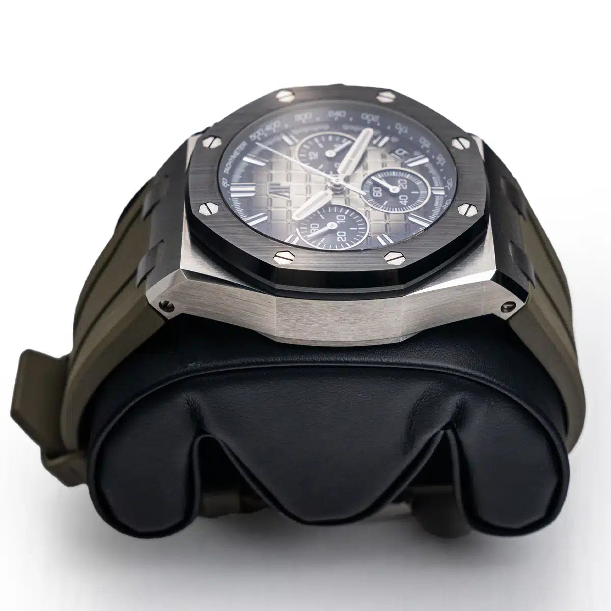 Audemars Piguet Royal Oak Offshore Watch 43mm 26420SO.OO.A600CA.01 - Image 4