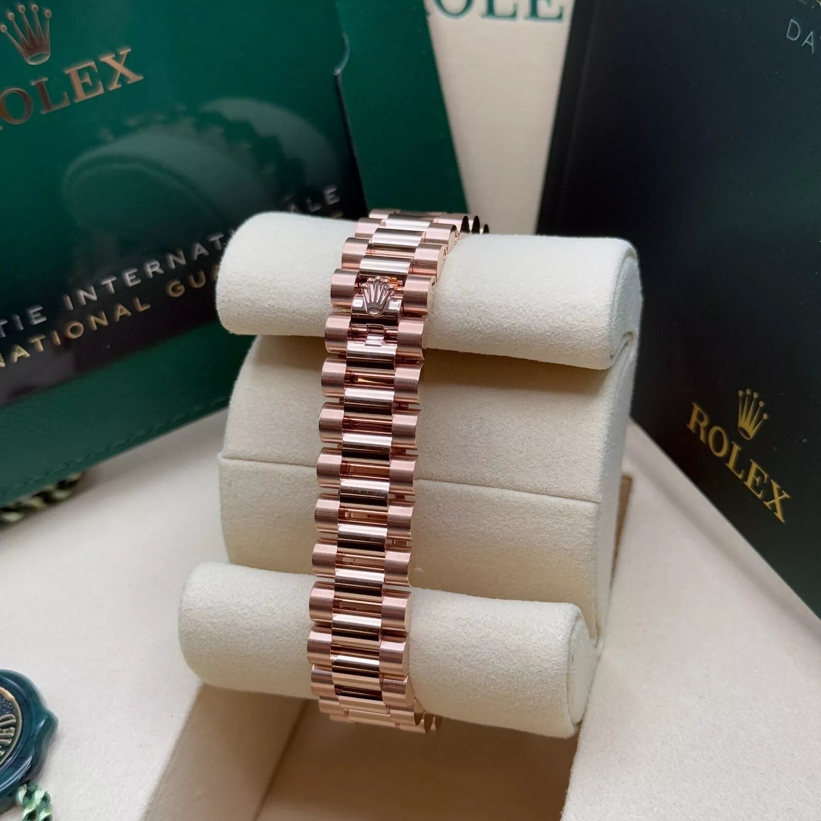 Rolex Lady-Datejust 28mm 279175 Mother-of-Pearl Dial President Everose Gold - Image 6