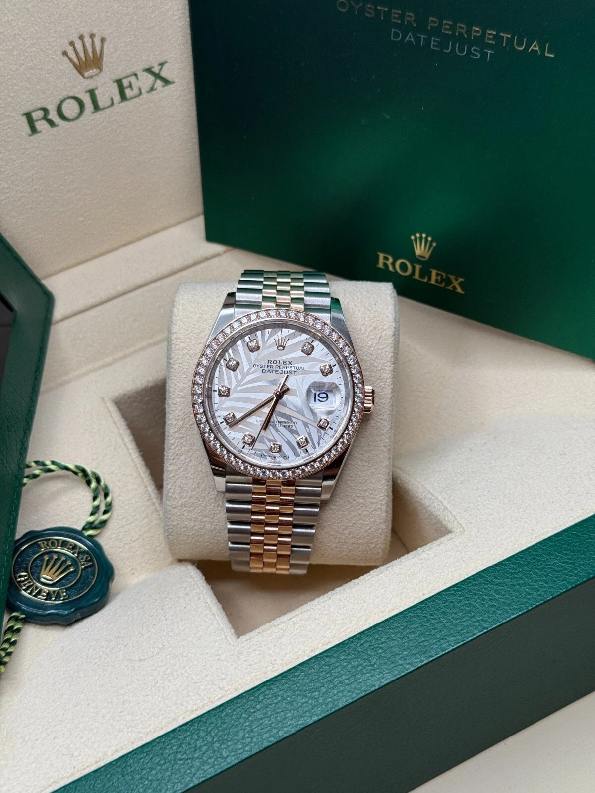 Rolex Datejust 36mm 126281 Silver Palm Motif Diamond Dial Oyster Bracelet - Image 12