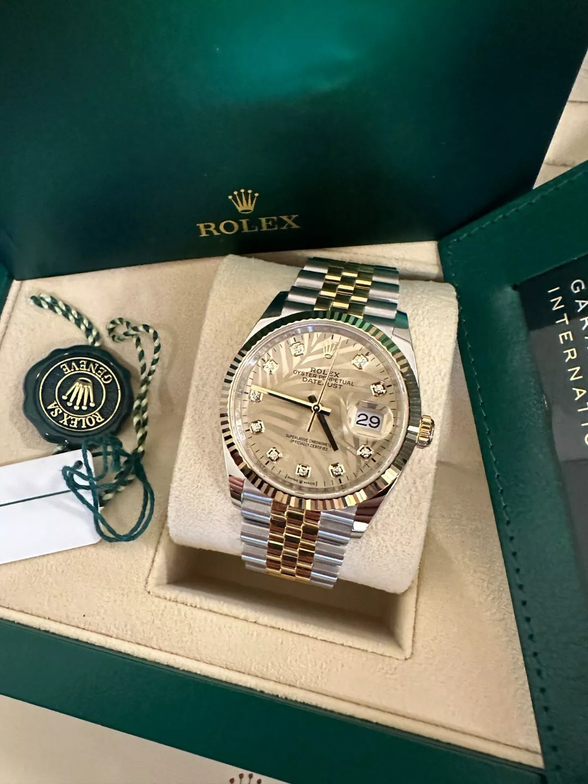 Rolex Datejust 36mm 126233 Champagne Palm Motif Diamond Dial and Jubilee Bracelet Watch - Image 4