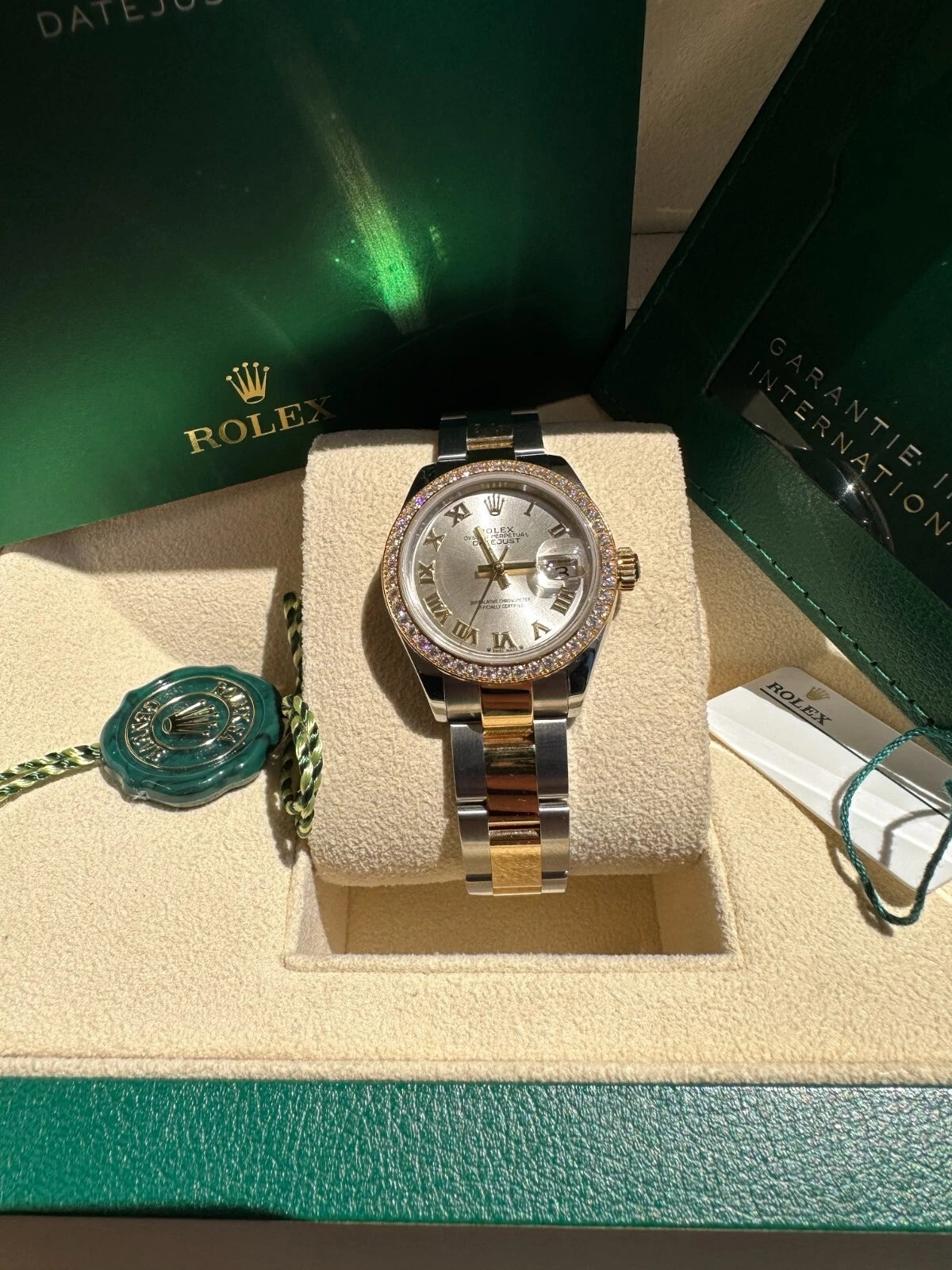 Rolex Lady-Datejust 28mm 279383RBR Silver Roman Dial Yellow Rolesor Oyster Bracelet - Image 5