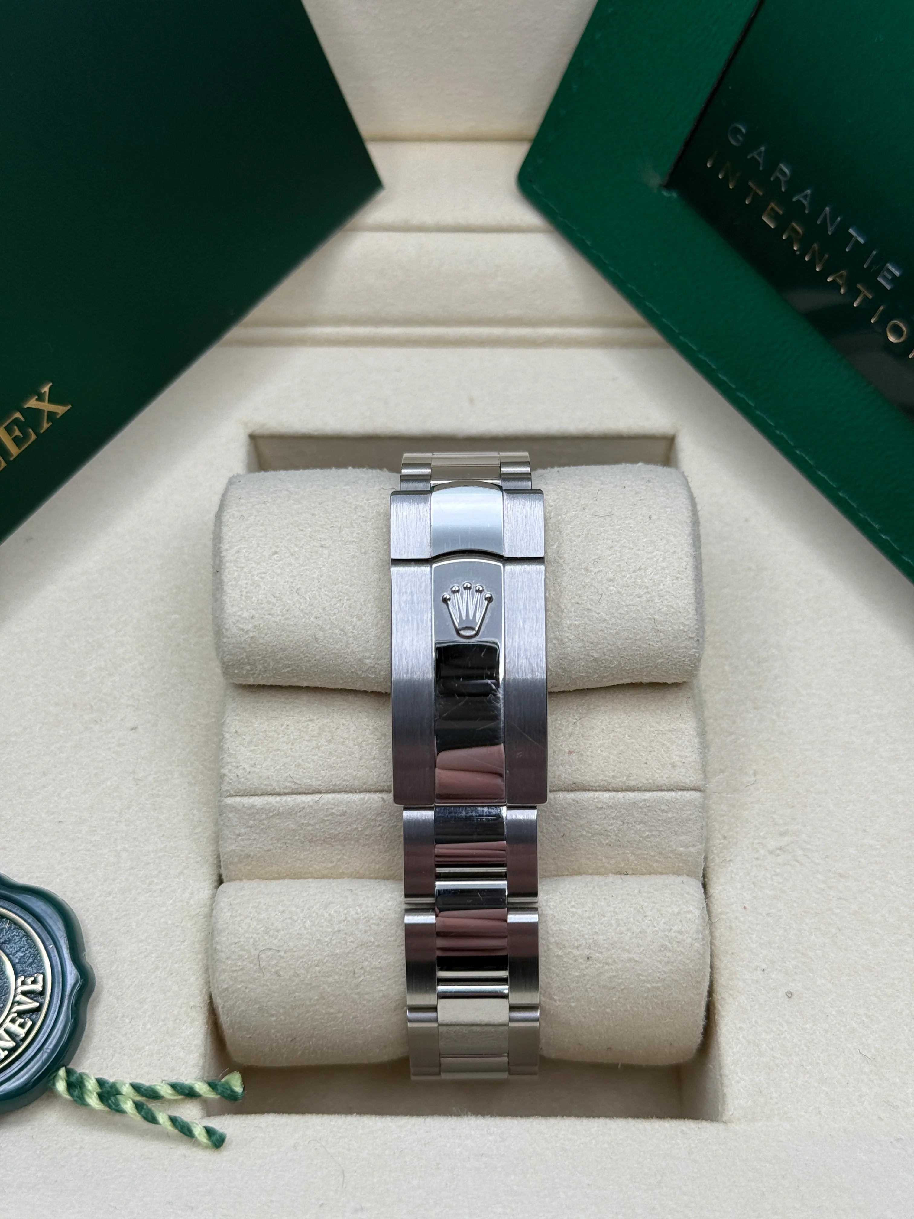 Rolex Datejust m278240-0005/0006 31mm Silver Index Domed Bezel Oyster Oystersteel - Image 10