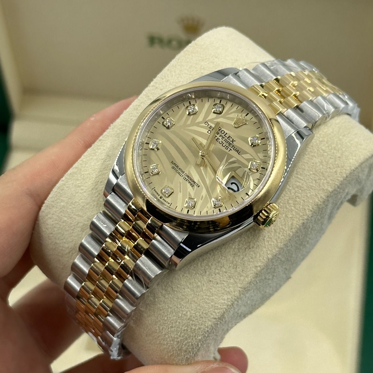 Rolex Datejust 36mm 126203 Golden Fluted Dial Domed Bezel Oyster Bracelet - Image 7