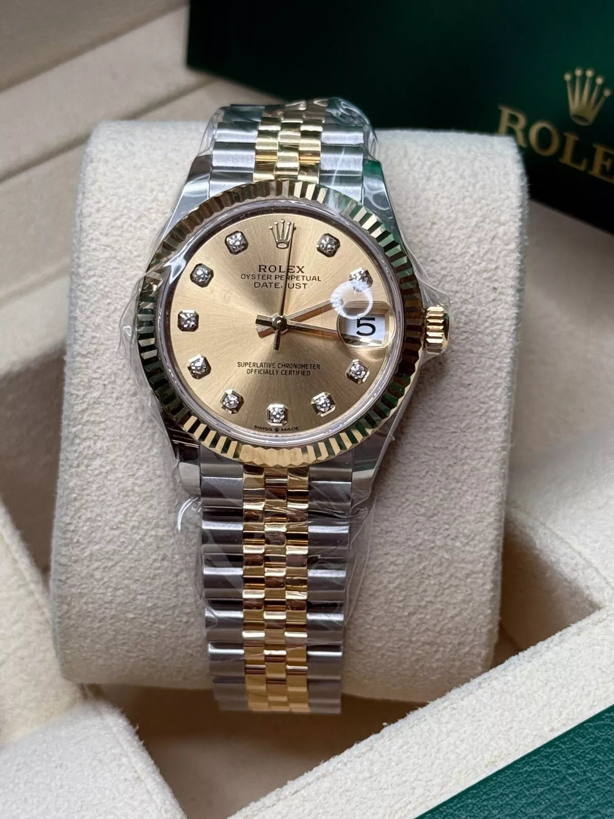 Rolex Datejust m278273-0025/0026 31mm Champagne Dial Stainless Steel and Yellow Gold Oyster Watch - Image 10
