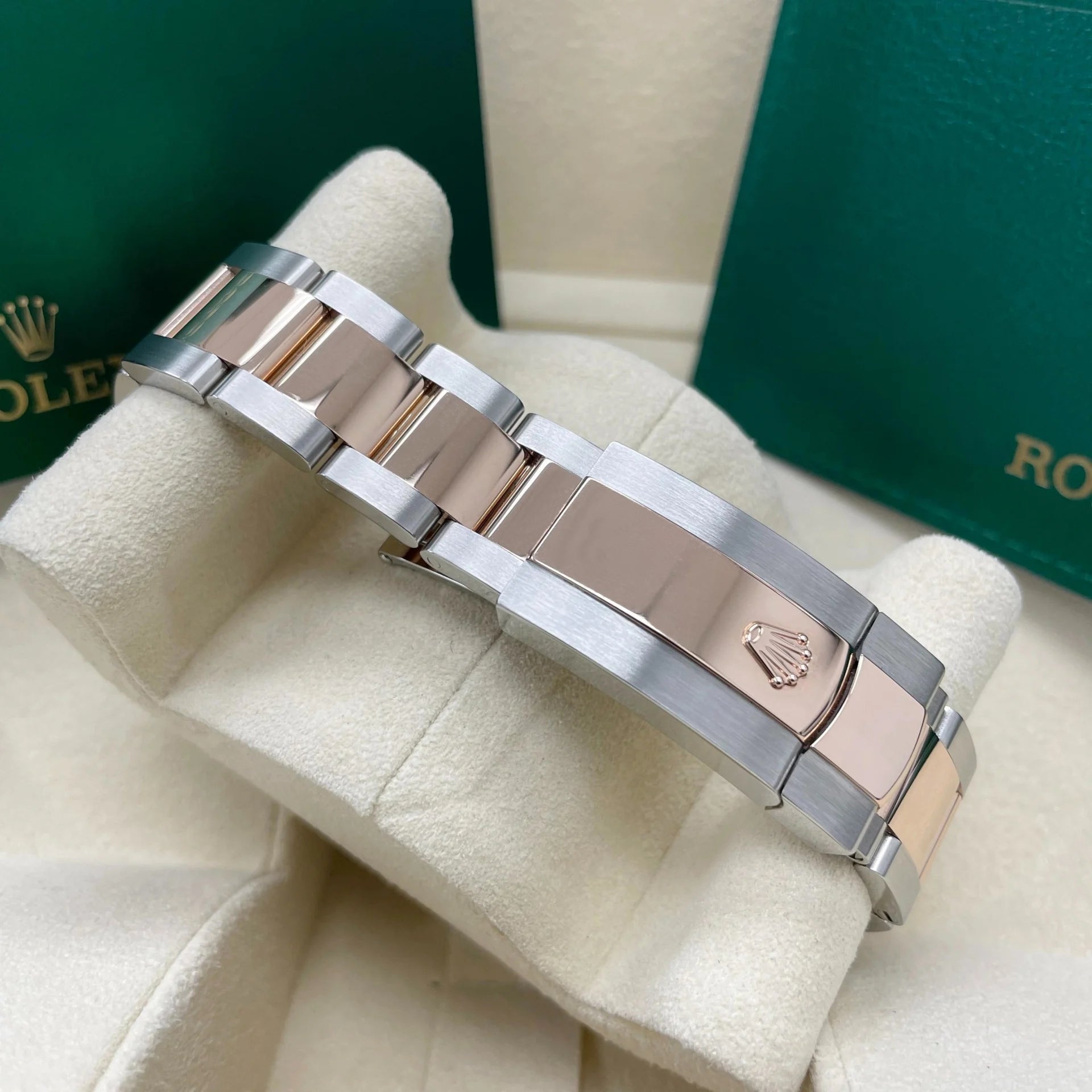 Rolex Datejust 41mm 126331 Chocolate Index Jubilee Steel and Everose Gold Watch - Image 13