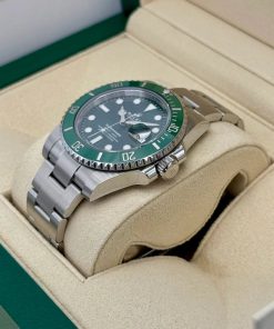 Alternative view of Rolex Submariner 40mm 116610LV