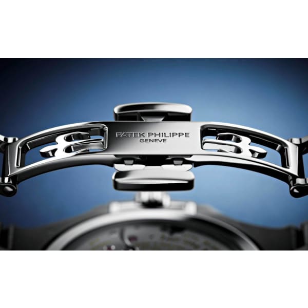 Patek Philippe Nautilus White Gold 5740-1G-001 with Blue Sunburst dial - Image 3