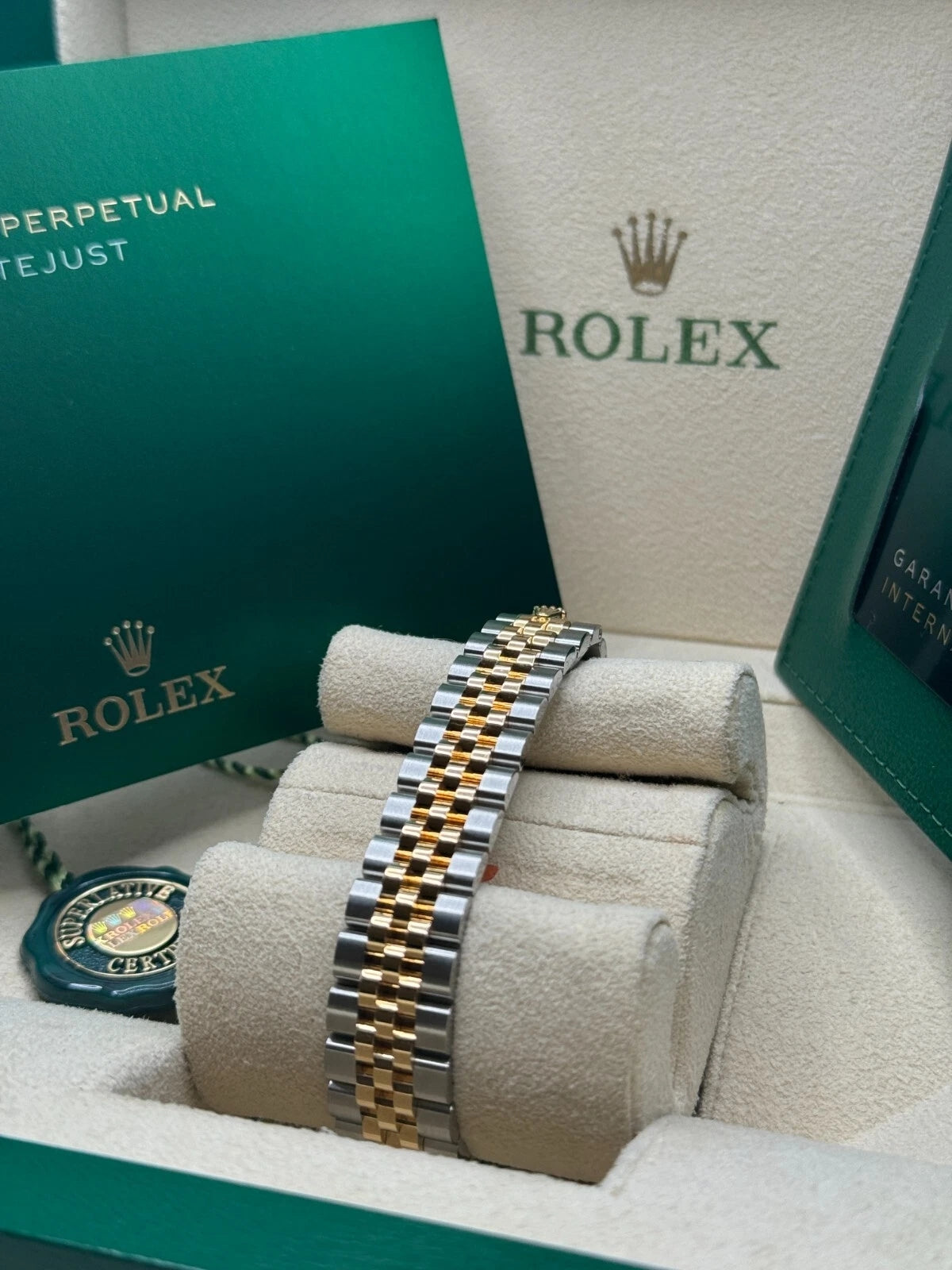 Rolex Lady-Datejust 28mm 279383RBR Champagne Dial Yellow Rolesor Oyster Bracelet - Image 10