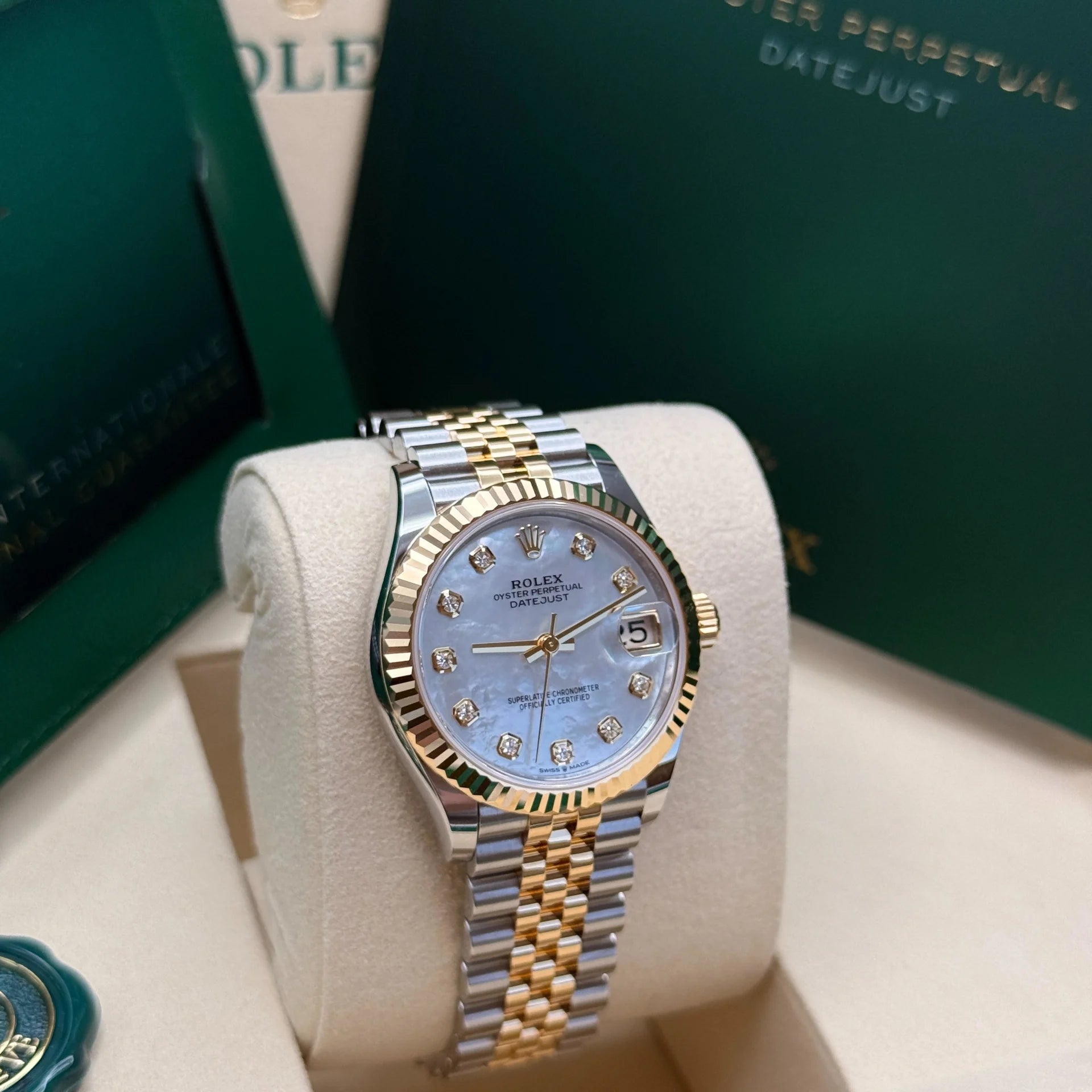 Rolex Datejust m278273-0027/0028 31mm White Mother-of-Pearl Dial Stainless Steel and Yellow Gold Oyster Watch - Image 12