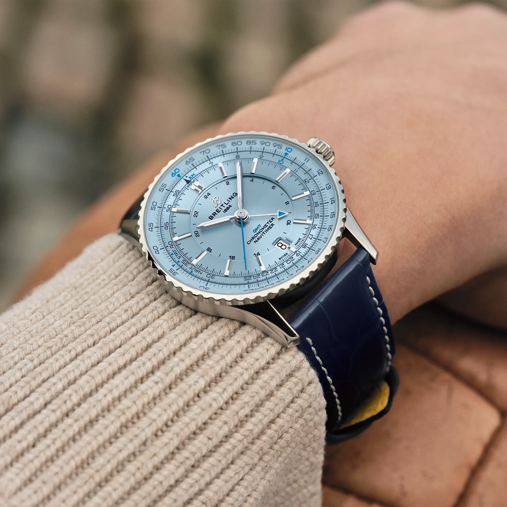 Breitling Navitimer Automatic GMT 41mm A32310171C1P1 - Image 2