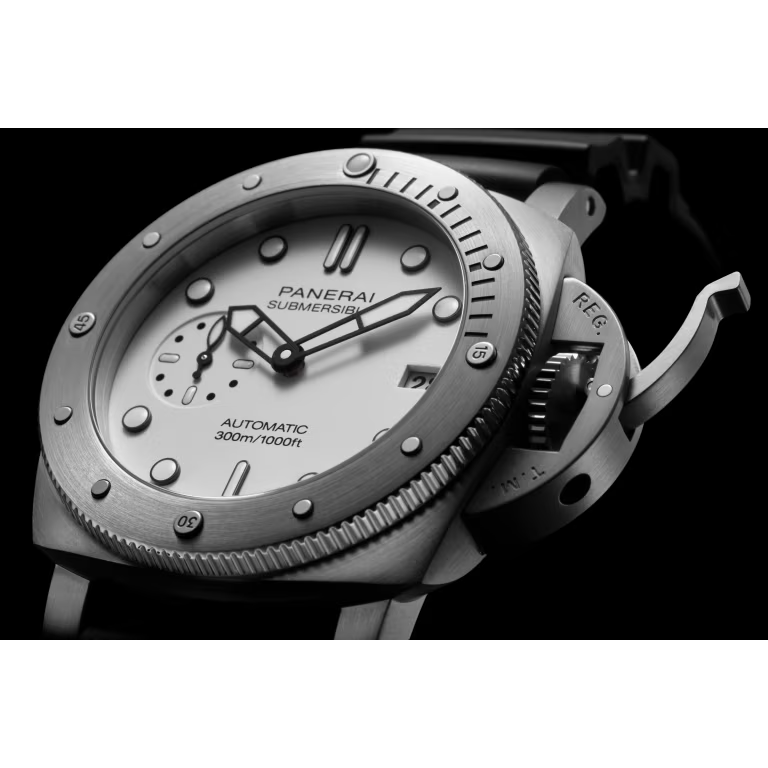 Panerai Submersible 42mm PAM01590 - Image 4