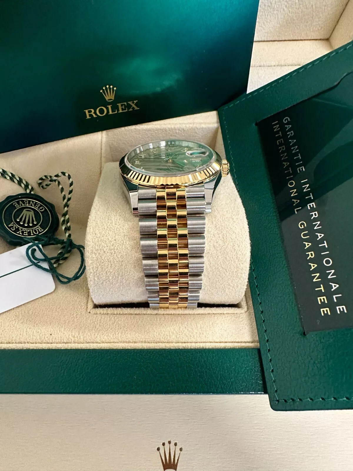 Rolex Datejust 36mm 126233 Champagne Palm Motif Diamond Dial and Jubilee Bracelet Watch - Image 6