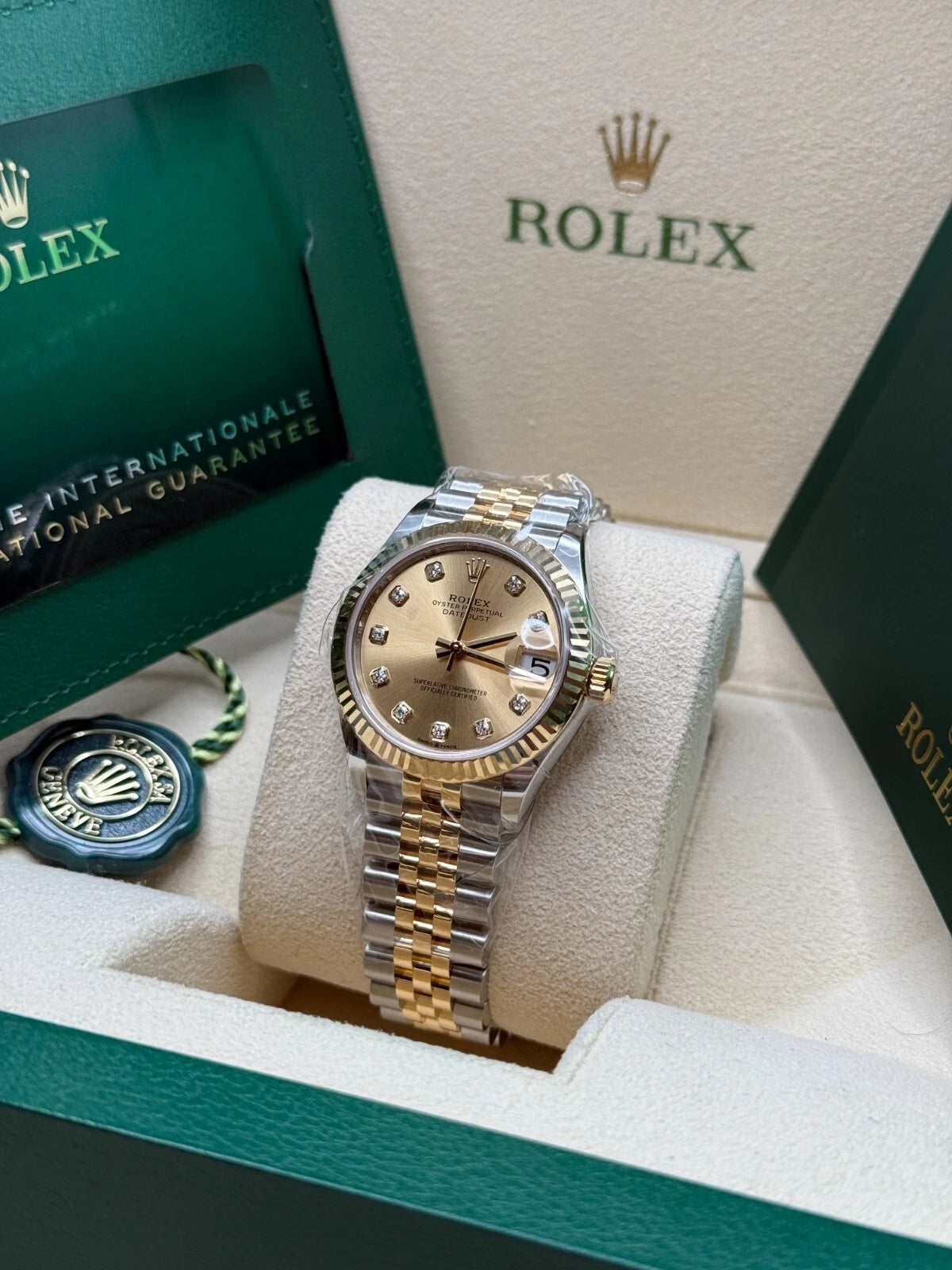 Rolex Datejust m278273-0025/0026 31mm Champagne Dial Stainless Steel and Yellow Gold Oyster Watch - Image 5