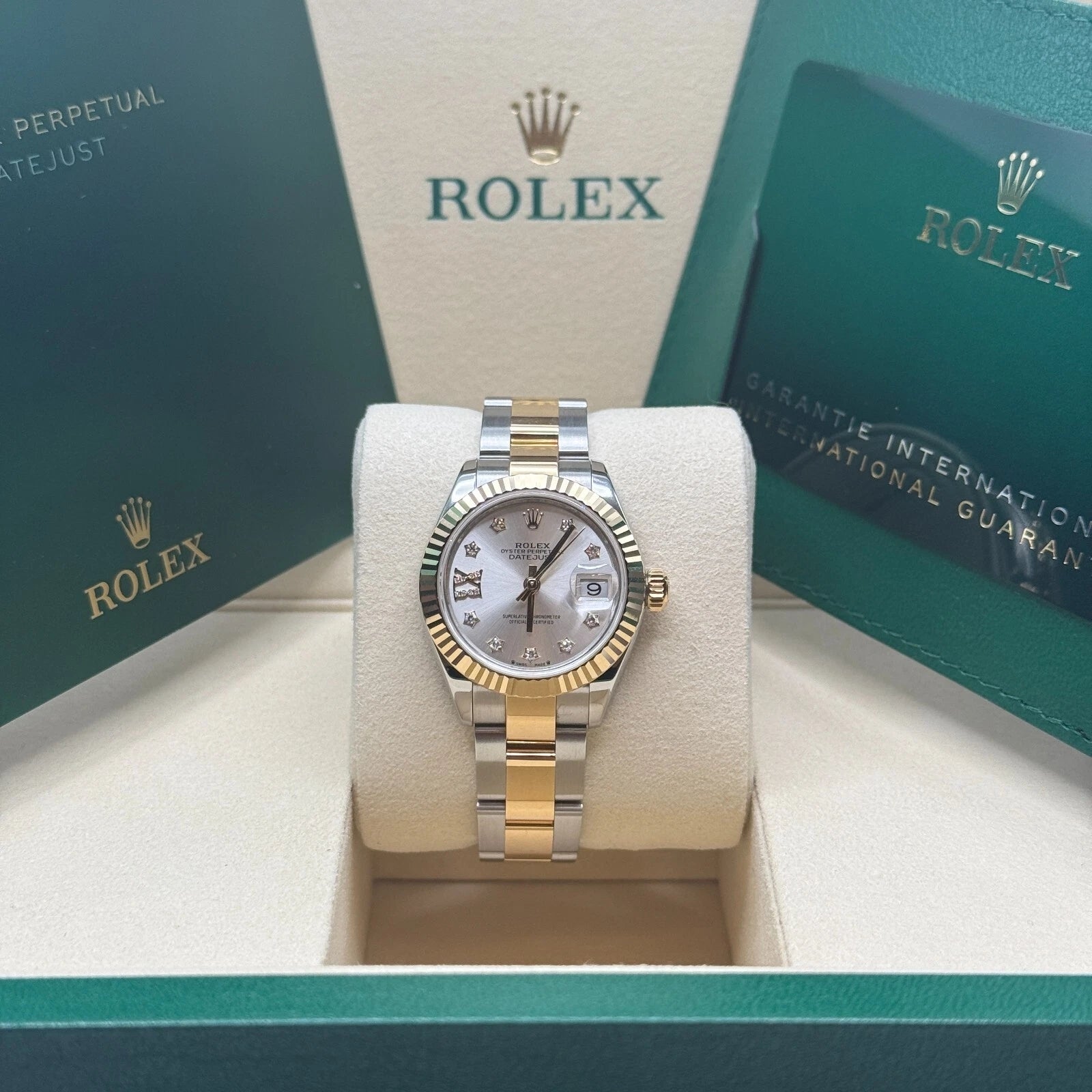 Rolex Lady-Datejust 28mm 279173 Silver Diamond Dial Oyster Bracelet - Image 3