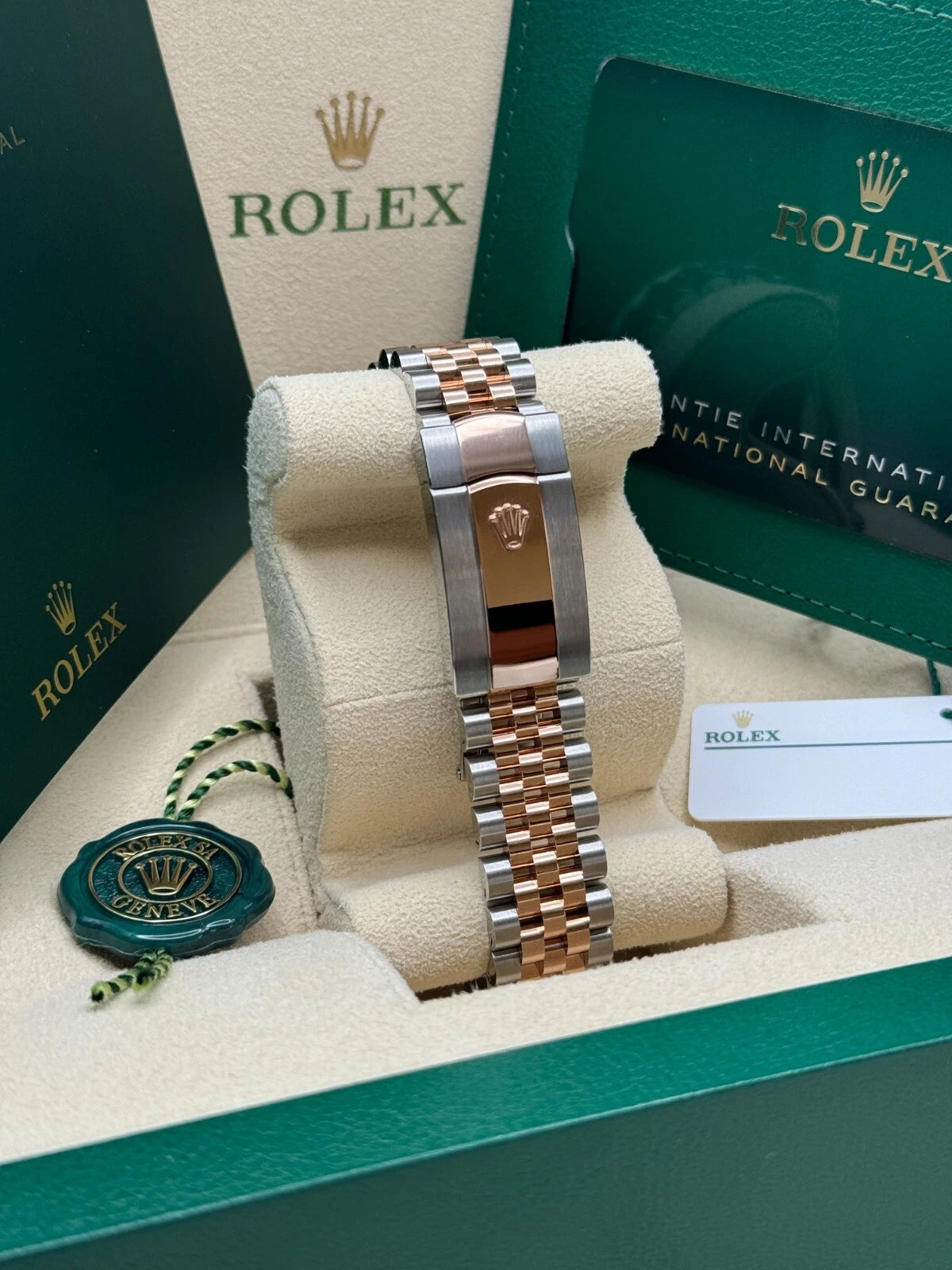 Rolex Datejust 41mm 126301 Sundust Diamond Jubilee Steel and Everose Gold Watch - Image 5