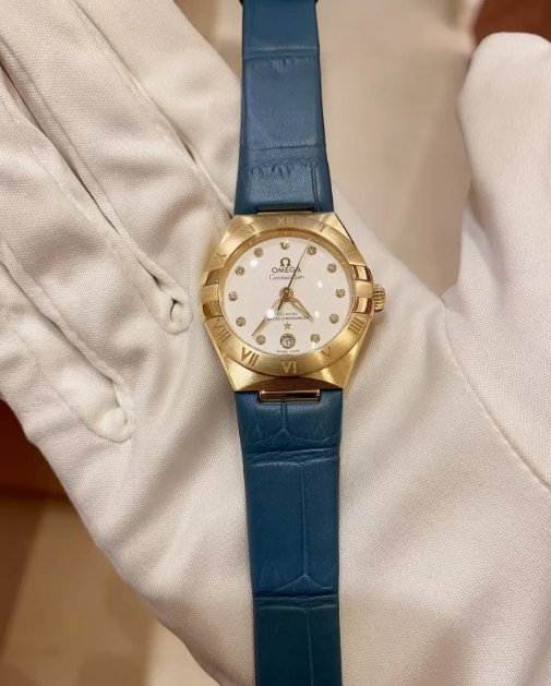 Omega Constellation Ladies' Selection 29mm yellow gold on leather strap 131.53.29.20.55.001 - Image 4