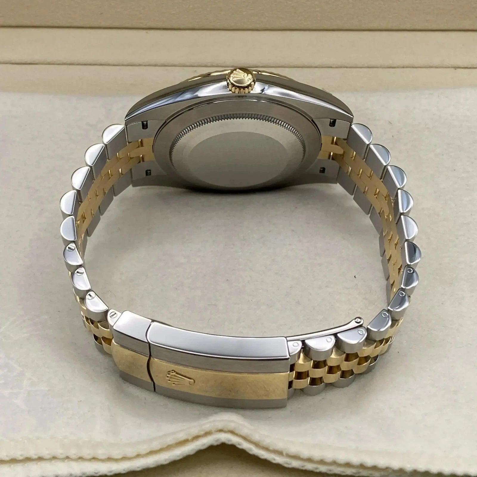 Rolex Datejust 41mm 126303 White MOP Diamond Jubilee Steel and Yellow Gold - Image 7