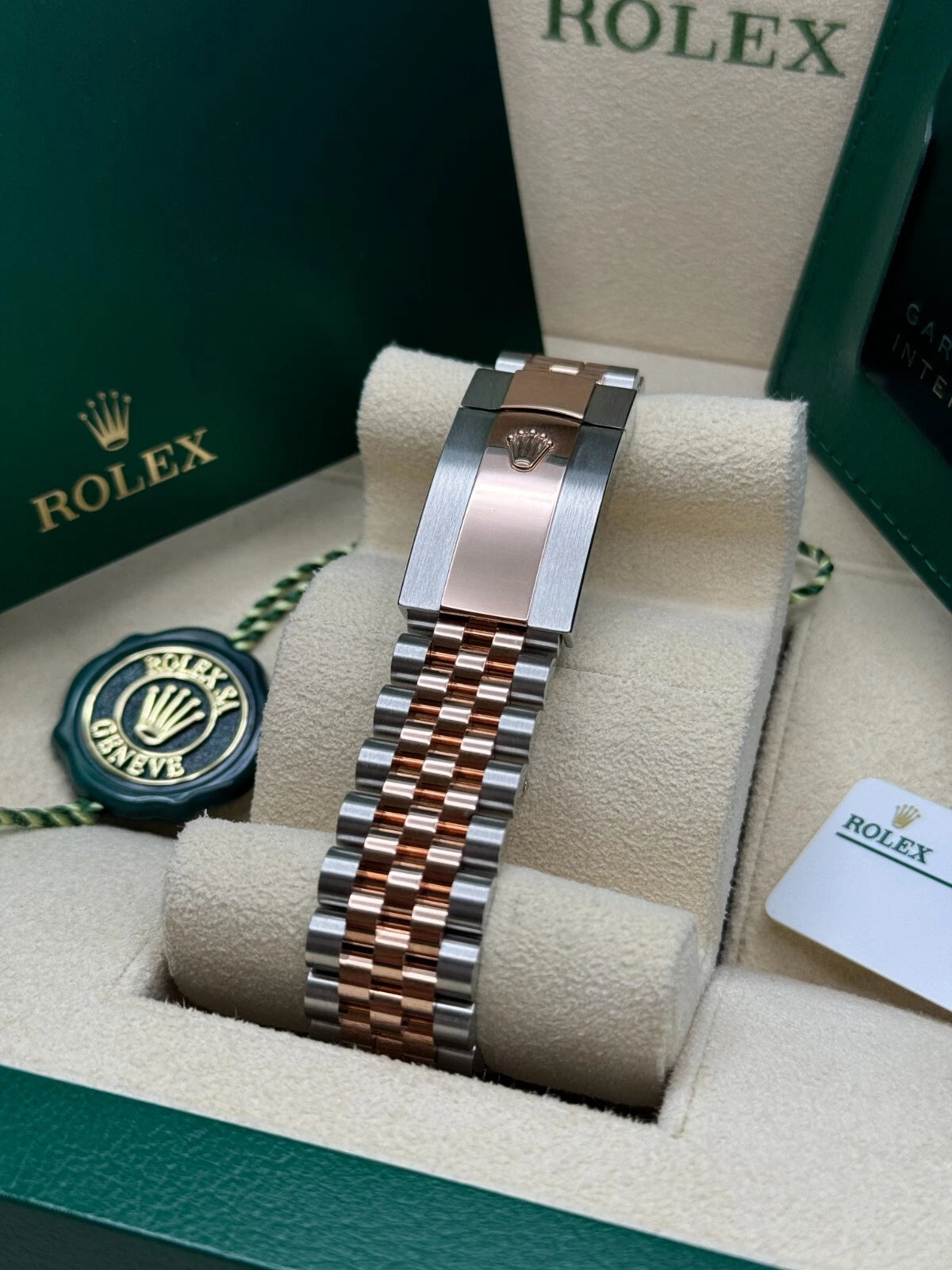 Rolex Datejust 41mm 126301 Sundust Diamond Jubilee Steel and Everose Gold Watch - Image 13