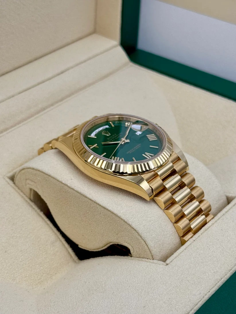 Rolex Day-Date President 40mm Yellow Gold Green Roman Money Dial - 228238 - Image 6